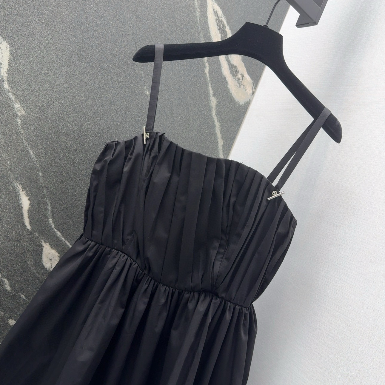 High-Quality Silk-Cotton Dress for Stylish Spring Look - 图片 3