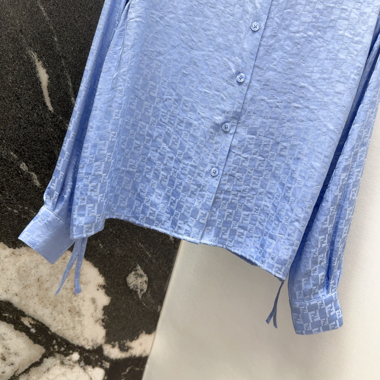“FD 25SS Spring and Summer Women’s Shirts: Stylish Designs in Glacial Blue and Dark Grained Fabric” - 图片 4
