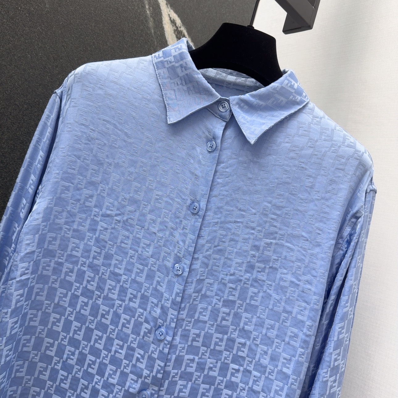 “FD 25SS Spring and Summer Women’s Shirts: Stylish Designs in Glacial Blue and Dark Grained Fabric” - 图片 2