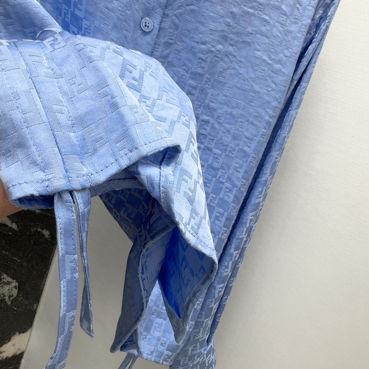 “FD 25SS Spring and Summer Women’s Shirts: Stylish Designs in Glacial Blue and Dark Grained Fabric” - 图片 5