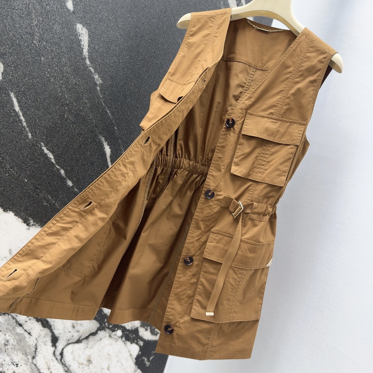 Spring/Summer 25SS Feminine Suit Collection: Stylish, Deconstructed, High-End Designs Highlighting Waistline, Retro-Chic, Commuting, Leisure Wear. - 图片 6