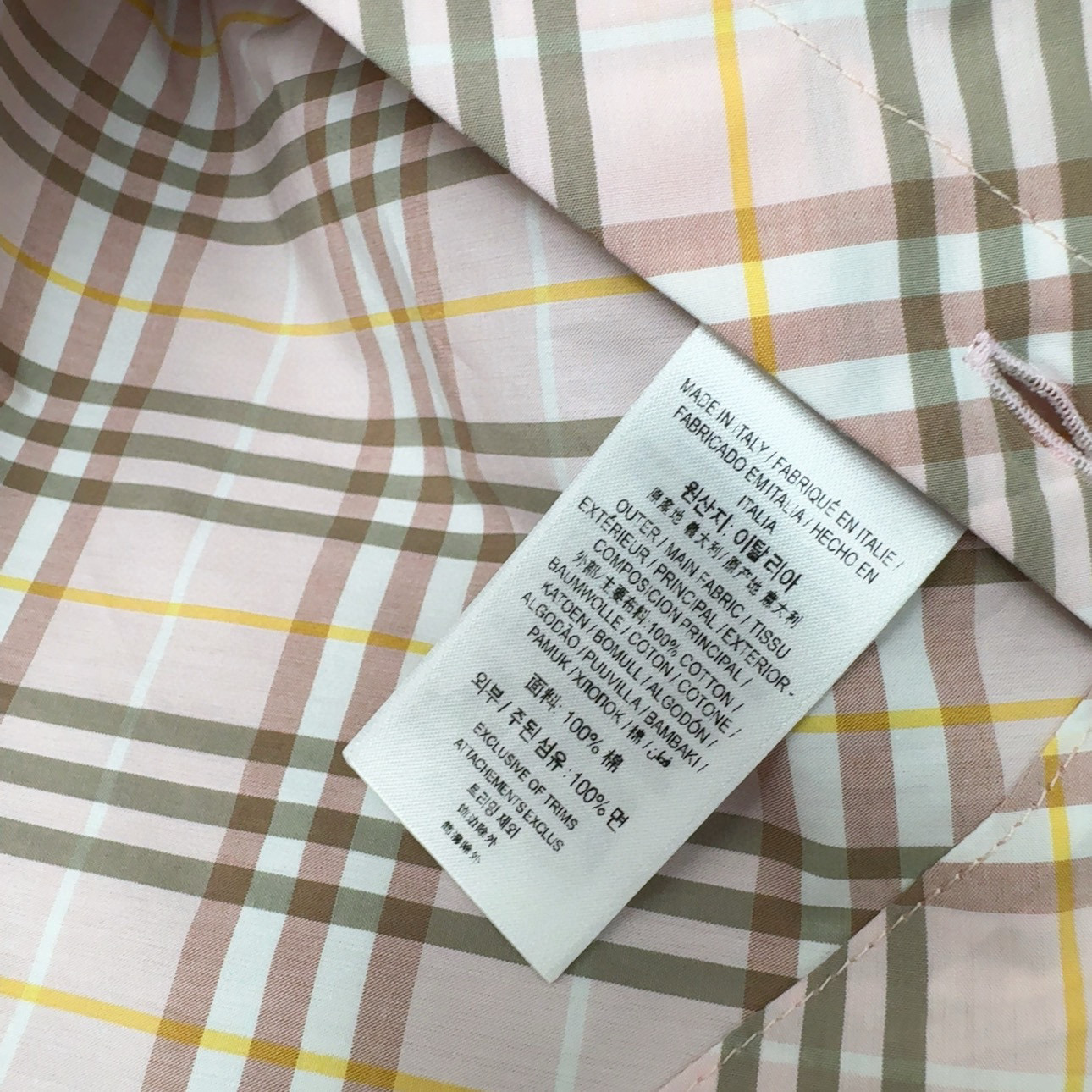 Vintage Red Shirt Suit with Heavy Skin and Short Sleeves at Inlon College - 图片 8