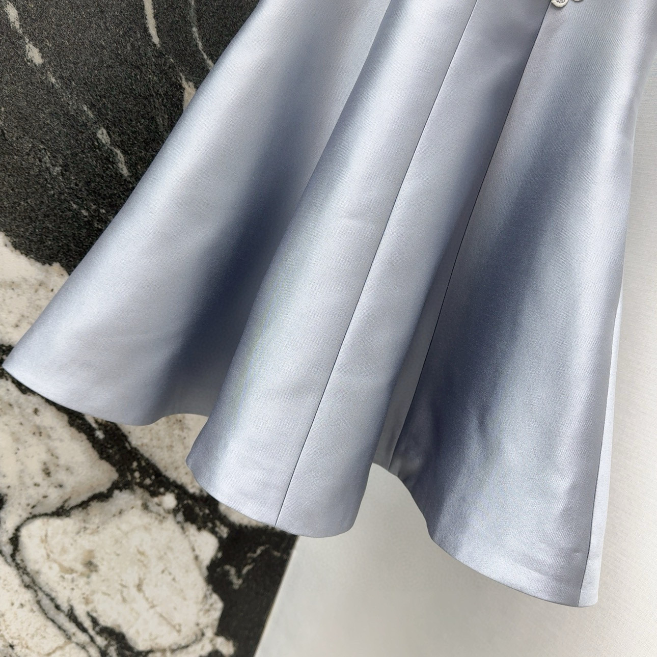 VLTN 25SS Collection: Sweet Lace-Collar Vests and Princessy Skirts for Spring/Summer - 图片 5