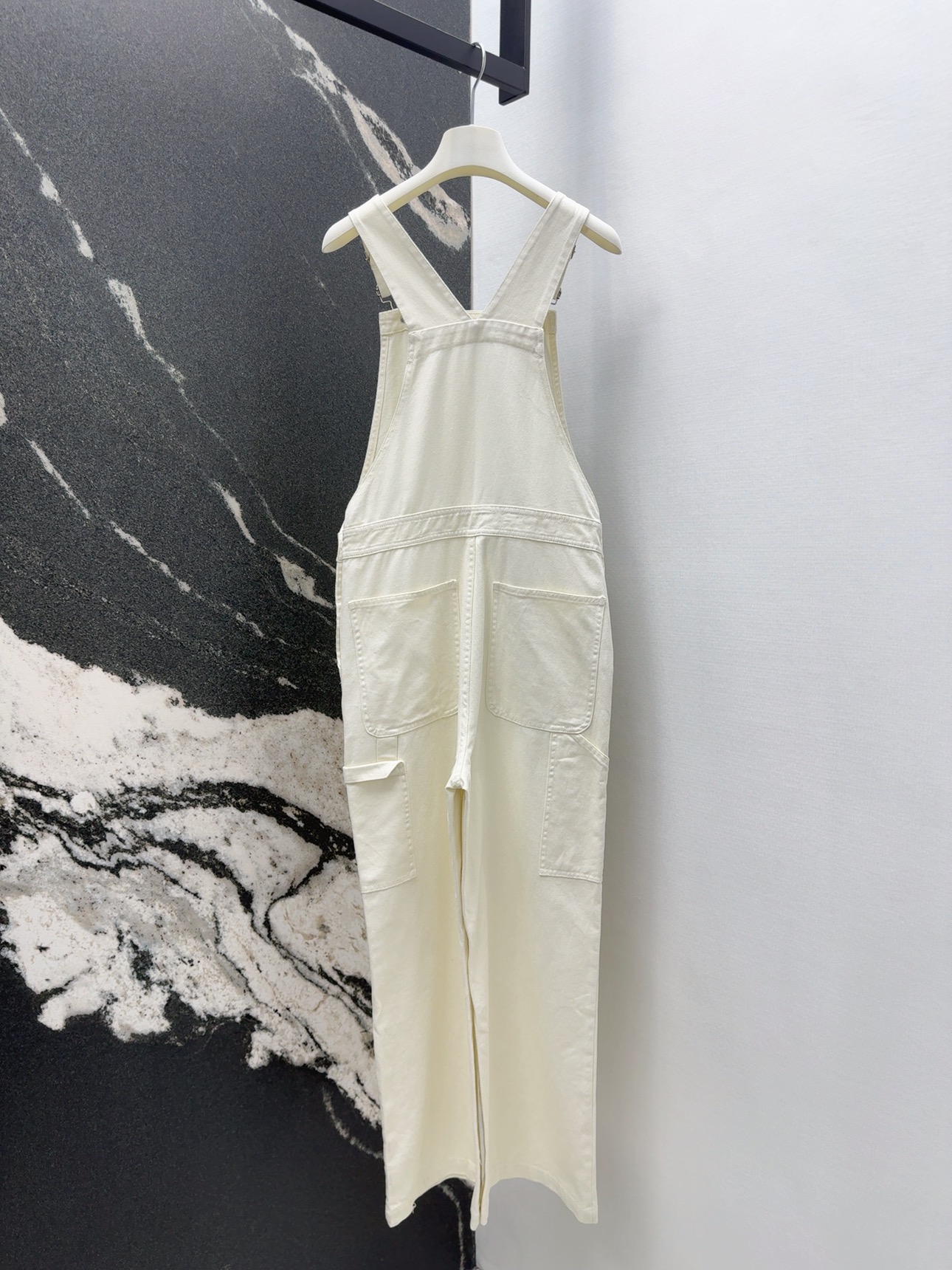 “MC 25SS Female Suit: Stylish Spring & Summer Jeans with Glitter Details” - 图片 9