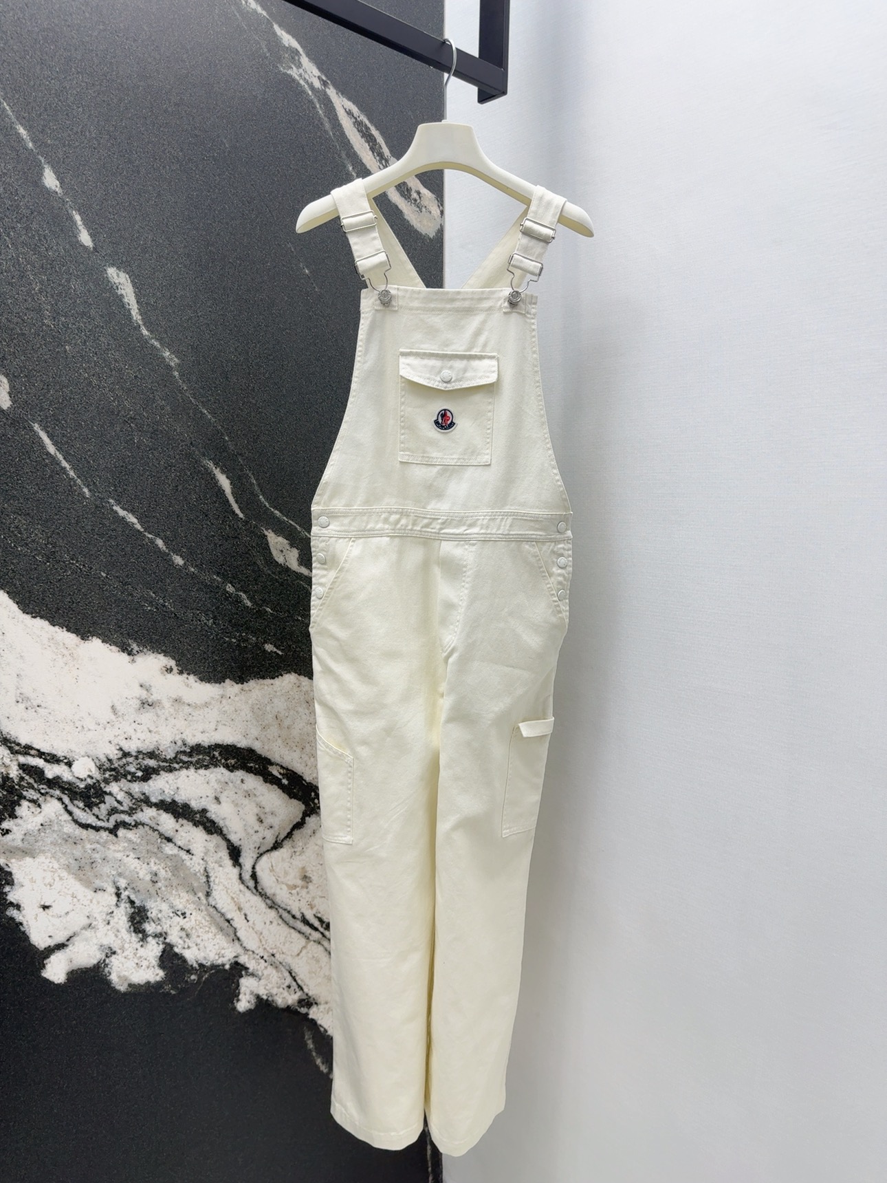 “MC 25SS Female Suit: Stylish Spring & Summer Jeans with Glitter Details” - 图片 1