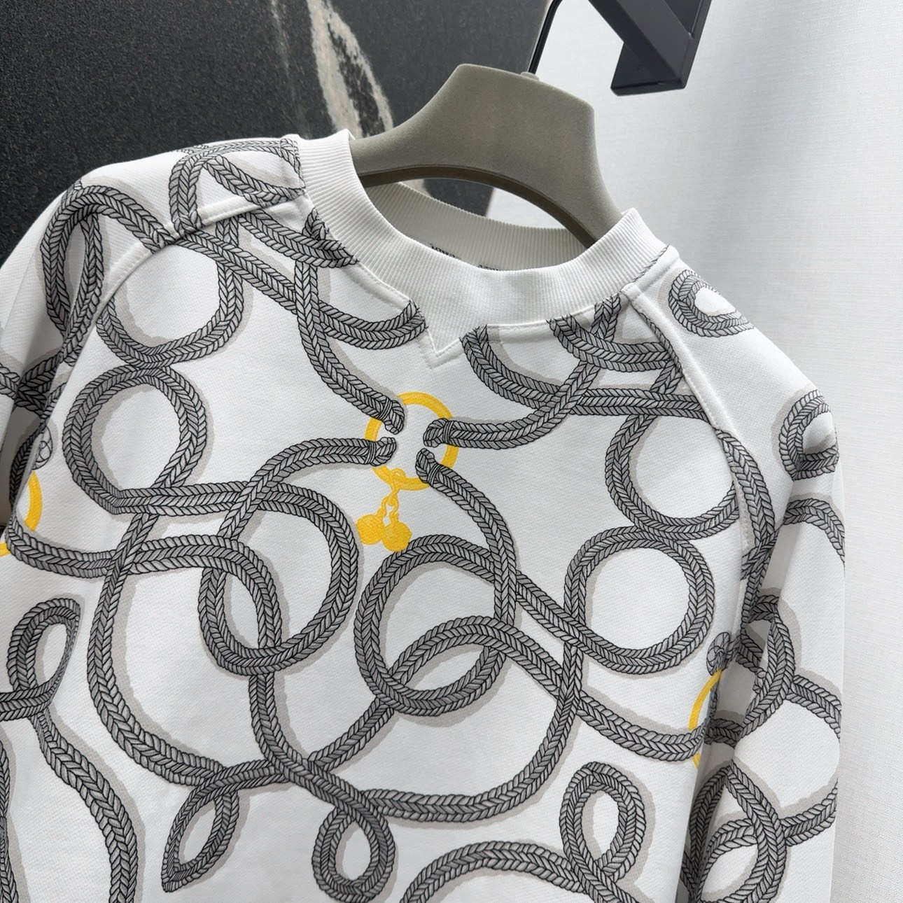 Spring/Summer 25SS Women’s Clothing Package: Original Twist Print Recreational Suit Collection - 图片 3