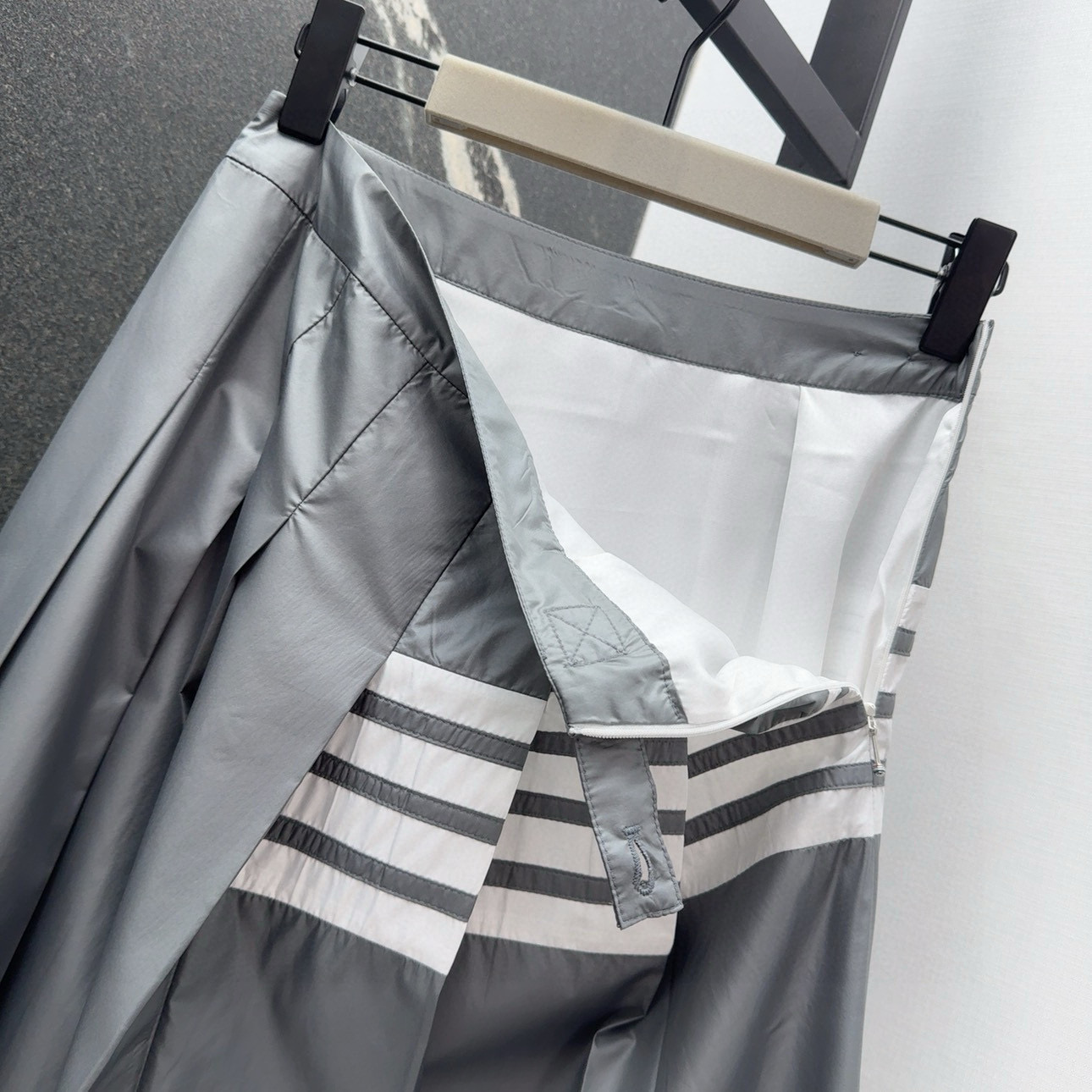 P648 Original One-Size-Fits-All Dress with T.B. 25SS and Half Skirt - 图片 7