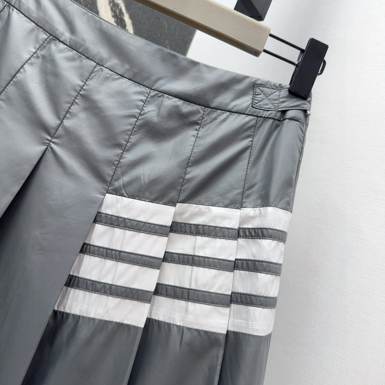 P648 Original One-Size-Fits-All Dress with T.B. 25SS and Half Skirt - 图片 3