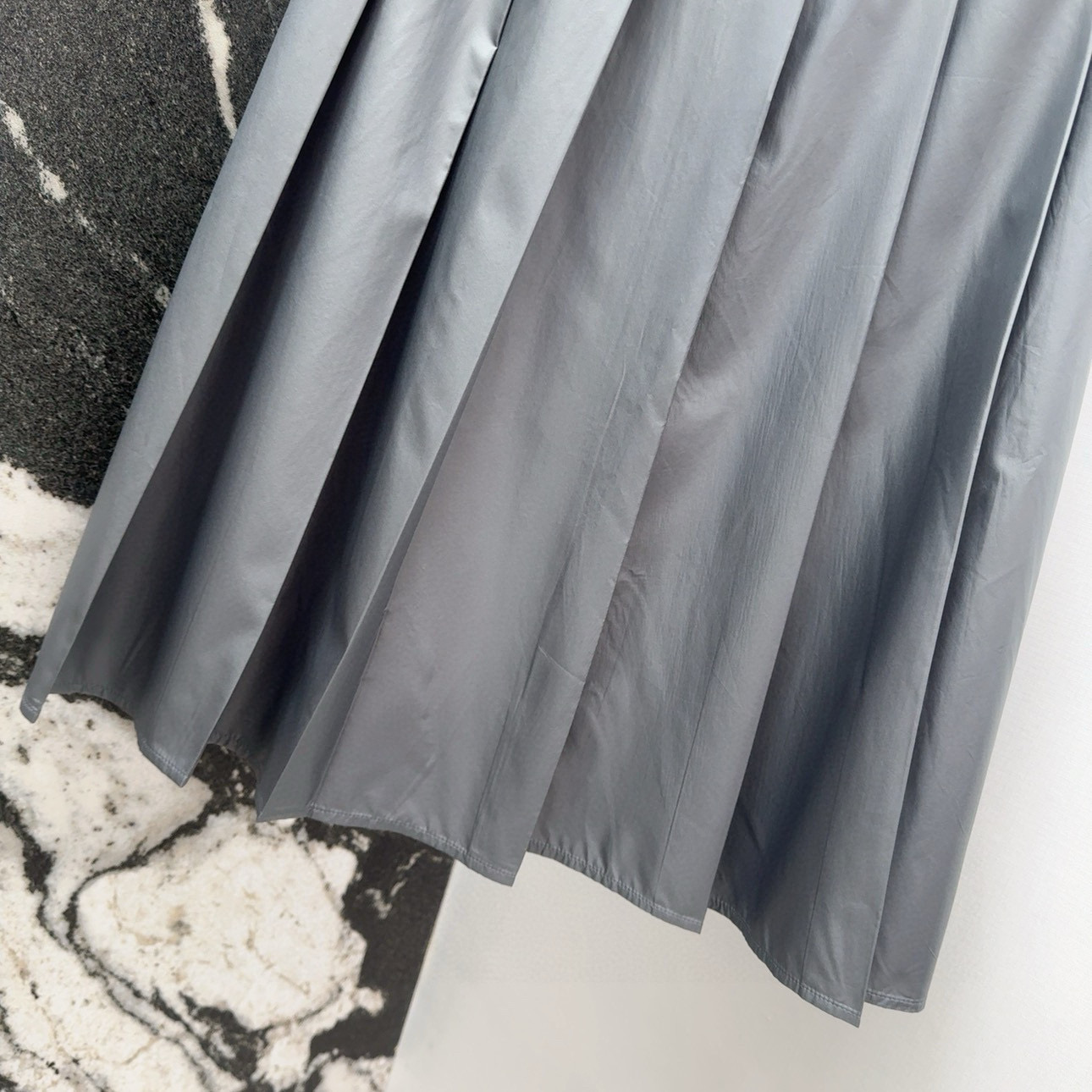 P648 Original One-Size-Fits-All Dress with T.B. 25SS and Half Skirt - 图片 4