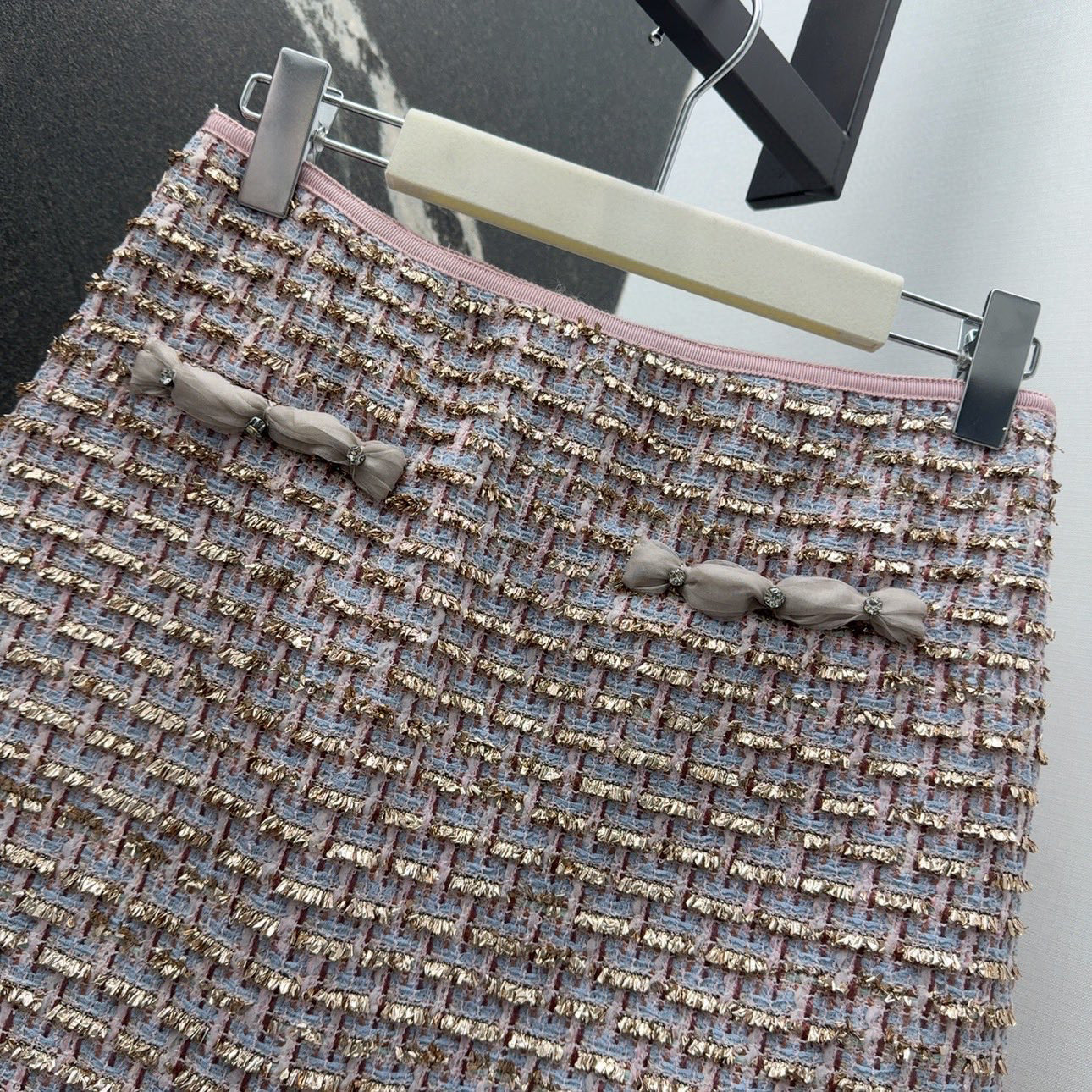 Stylish VLTN 25SS Single-Size Female Suit with Pink Flower Design – Half Skirt - 图片 2