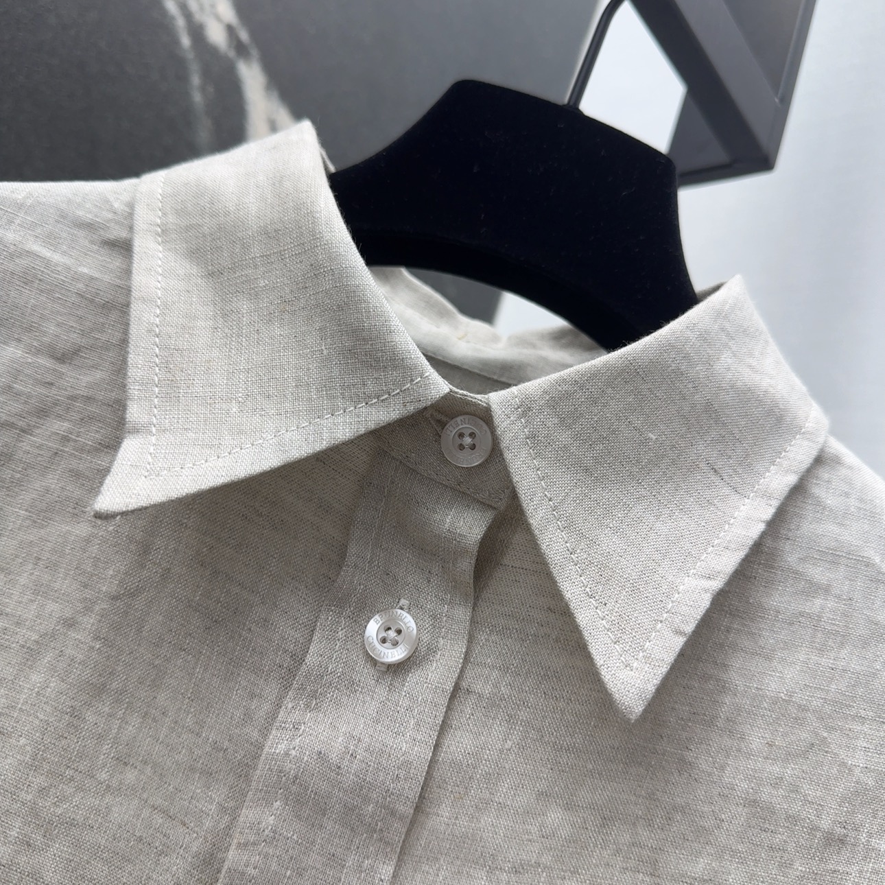High-Luxurious One-Size-Fits-All Female Suit with Stylish Design and Versatile Options - 图片 4