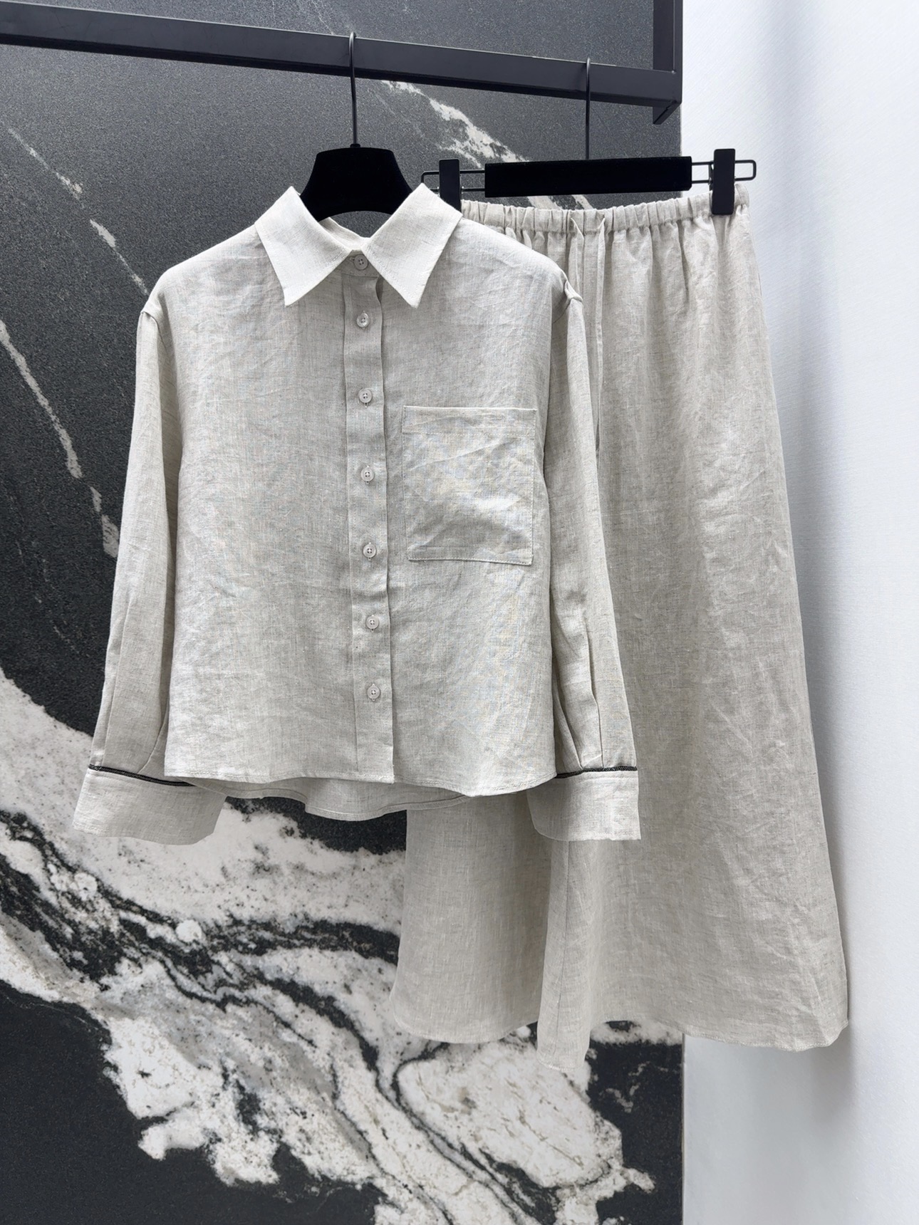 High-Luxurious One-Size-Fits-All Female Suit with Stylish Design and Versatile Options