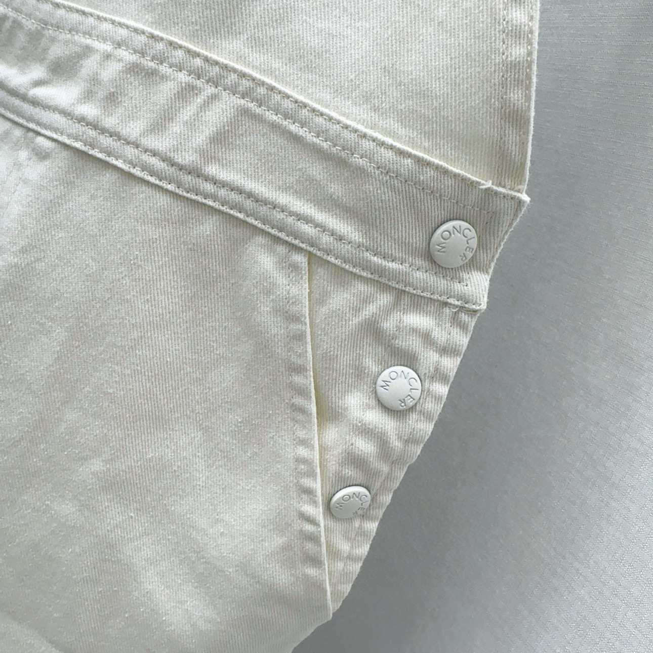 Stylish Spring and Summer Female Suit with Glitter Details and Custom Hardware Fittings - 图片 7