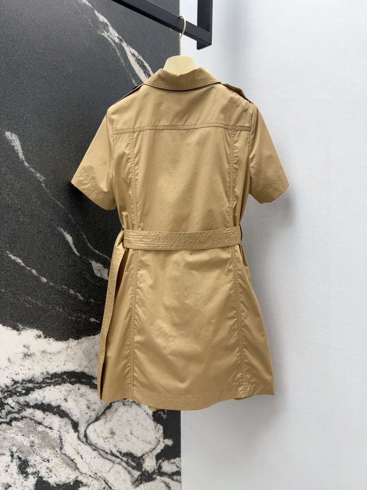 BV 25SS: Fresh and Elegant Urban Women’s Spring Collection with Classic Handbag Decorations - 图片 9