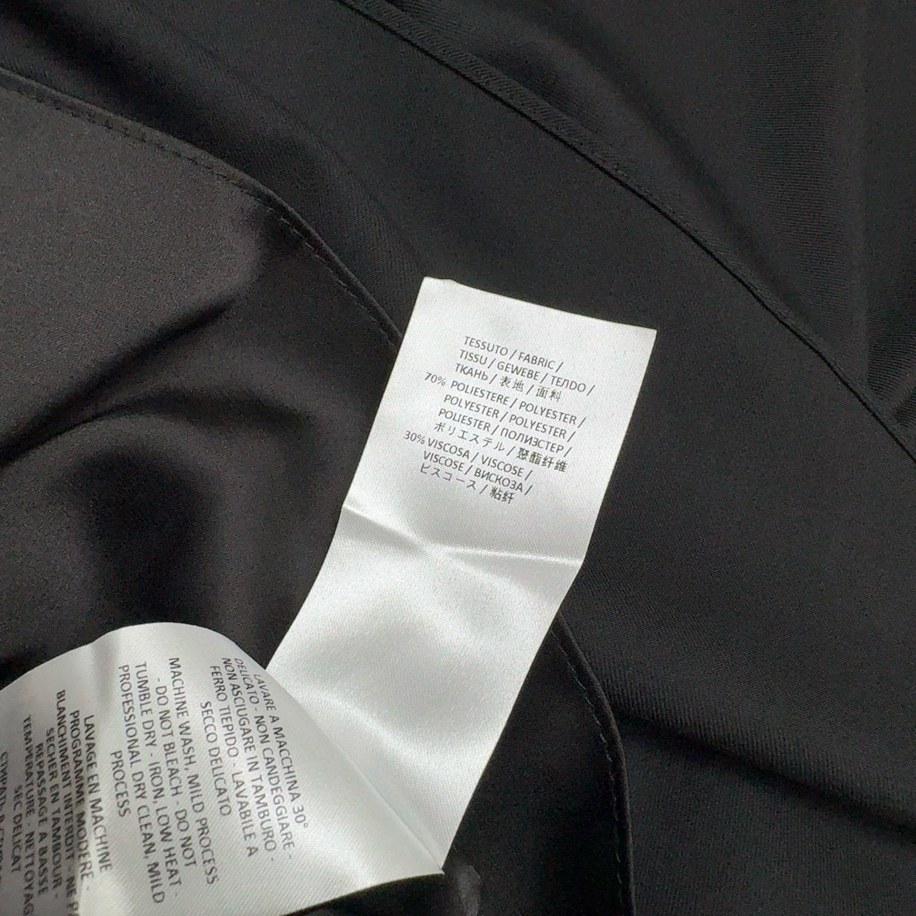 Stylish P598 Dress: Irregular Wrinkled Vest-less Design, Perfect for Classic Black Dress Look - 图片 8