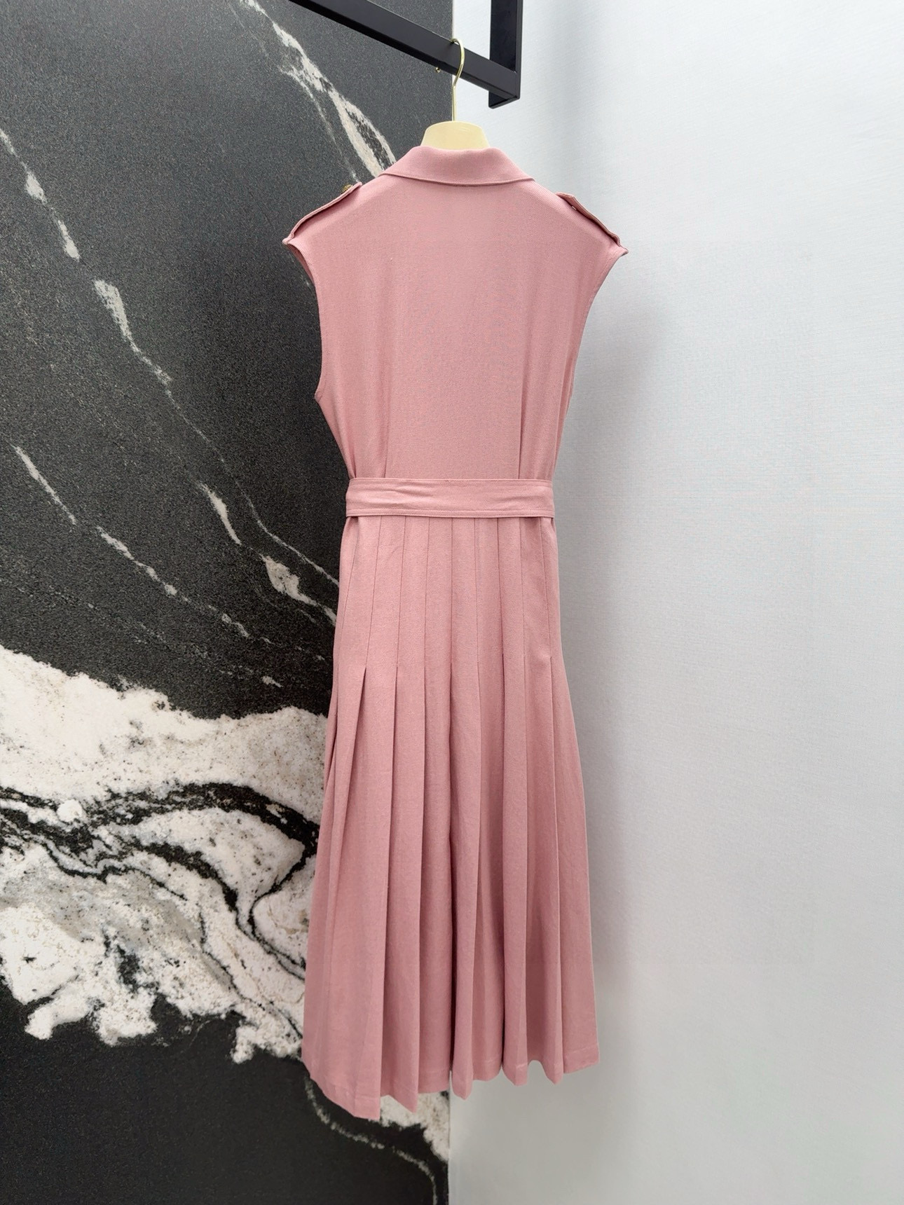 High-Intelligence Spring/Summer Clothes: Simple Style, Lotus Buttons, Elegant Skirts - 图片 9