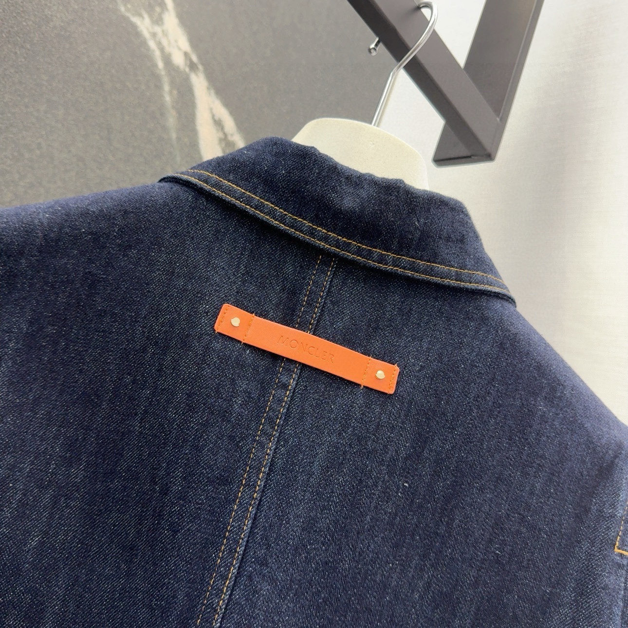 “mC 25SS Spring/Summer Back-Skind Cowboy Dress: Low-Key Luxurious Fashion for Daily Wear” - 图片 9