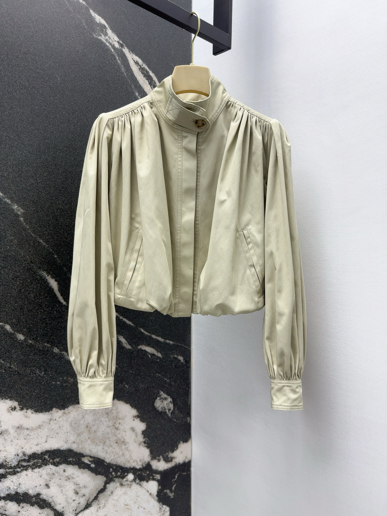 “Modén’s Stylish One-Size-Fits-All Dress with Ch-E 25SS Collar Cage” - 图片 1
