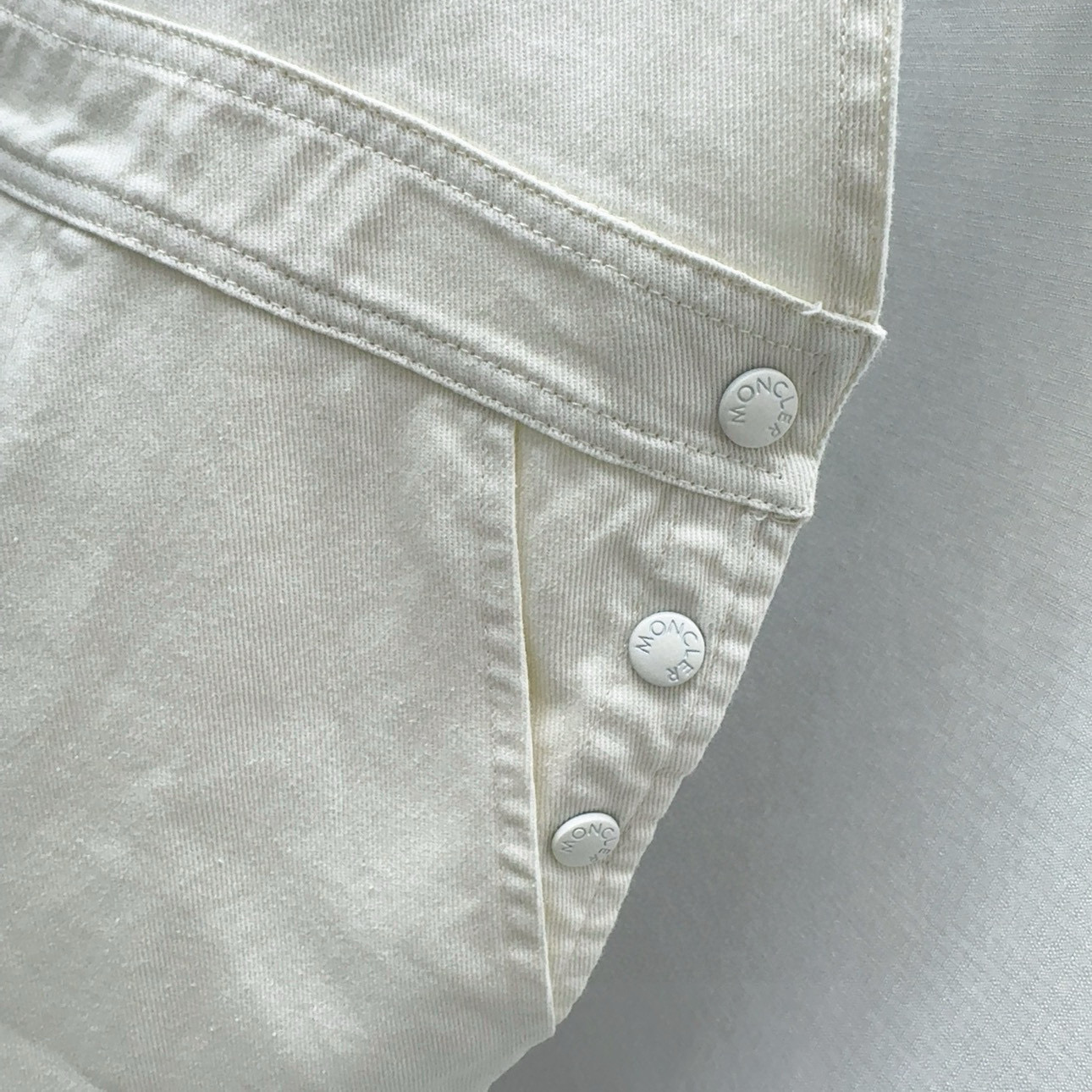 Stylish Spring/Summer Female Suit: Glitter, Jeans, Custom Hardware, Adjustable Belts, Visually Lengthening Legs. - 图片 7