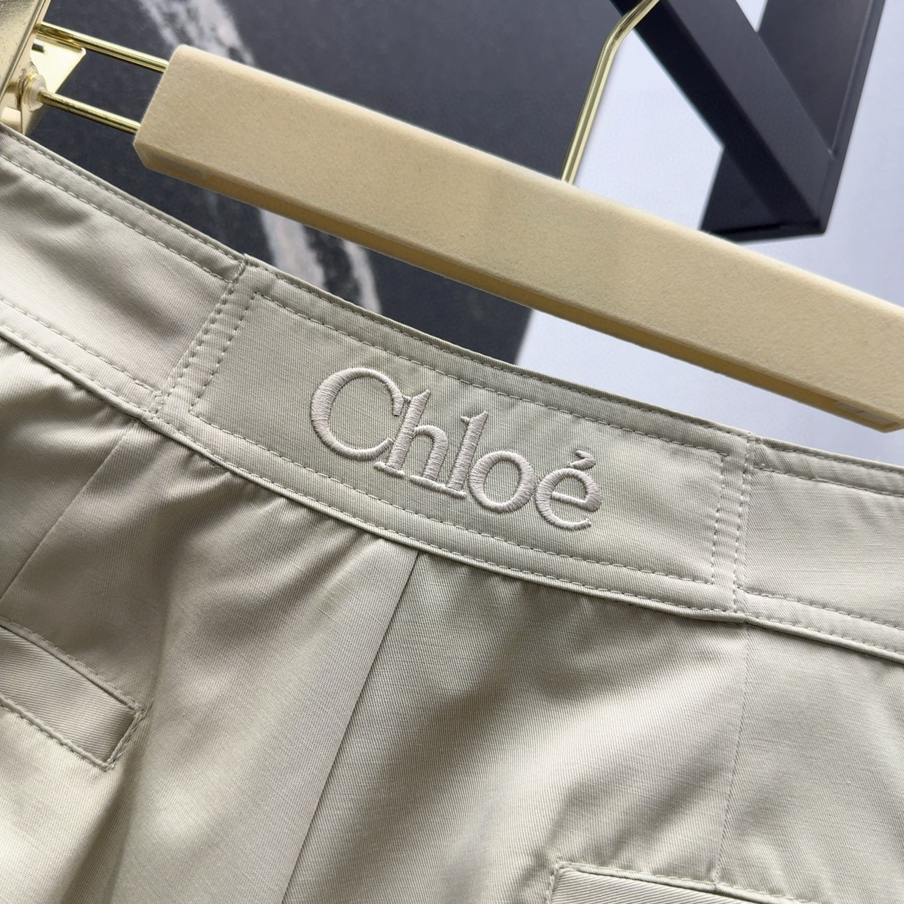Chloé High-Waisted Pleated Lantern Shorts - Chic Spring/Summer Style 10 i1753329072028 9106 0 8