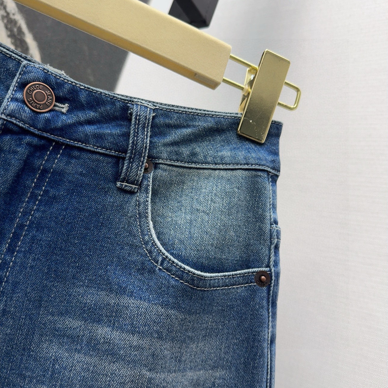 Chic High-Waisted Denim Pencil Pants with Raw Hem - Spring/Summer Collection 4 i1753331622573 66 0 2