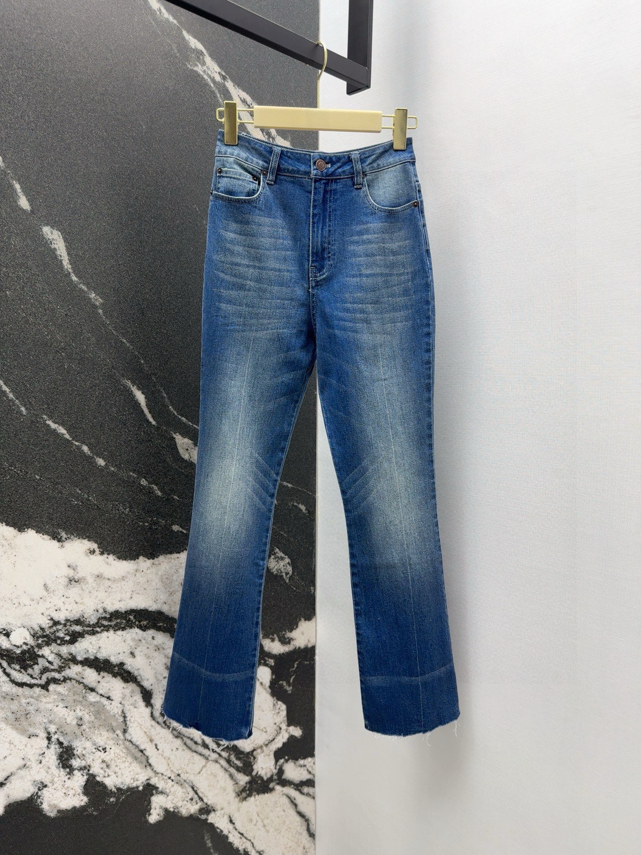Chic High-Waisted Denim Pencil Pants with Raw Hem - Spring/Summer Collection 2 i1753331622573 9379 0 0