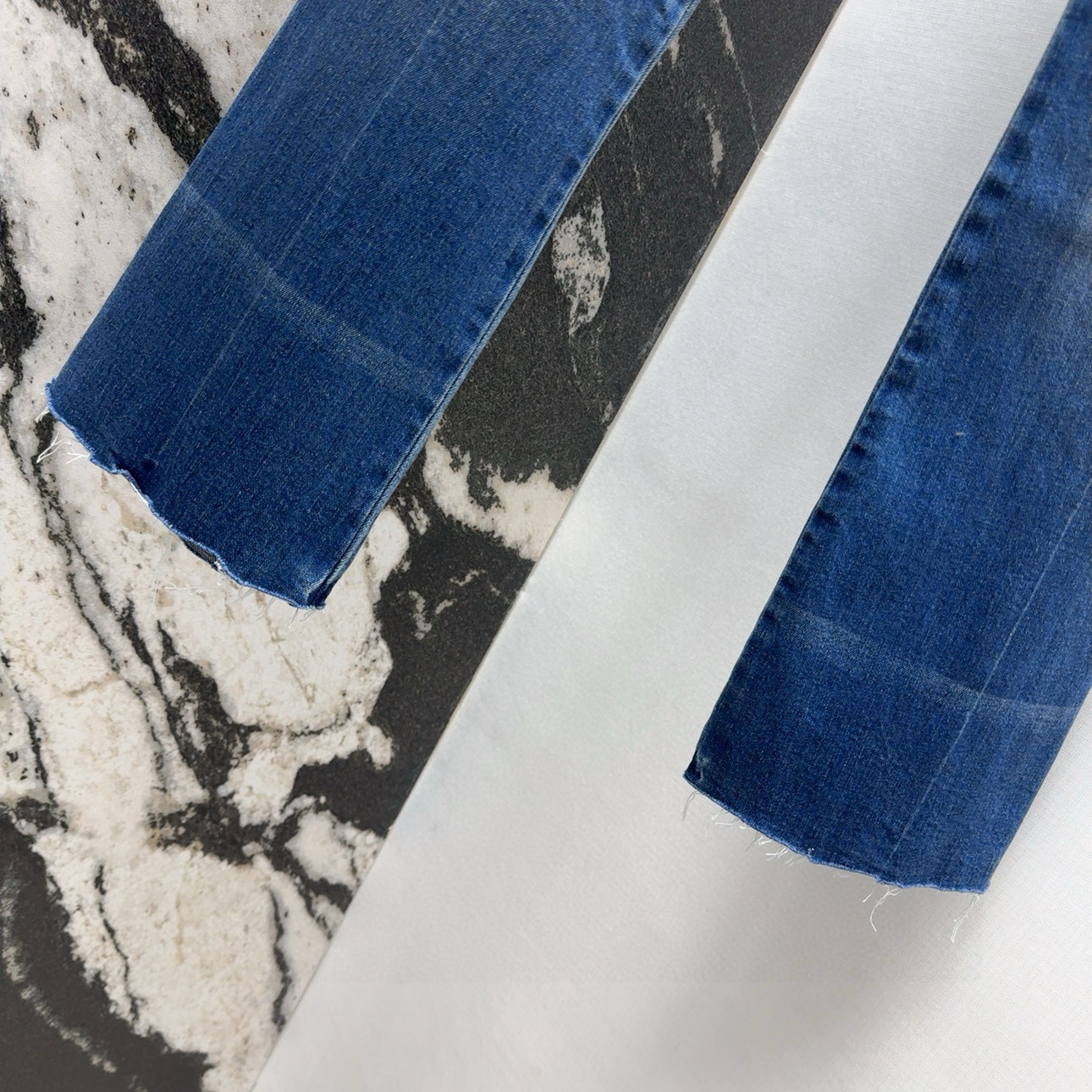 Chic High-Waisted Denim Pencil Pants with Raw Hem - Spring/Summer Collection 7 i1753331623666 3319 0 5
