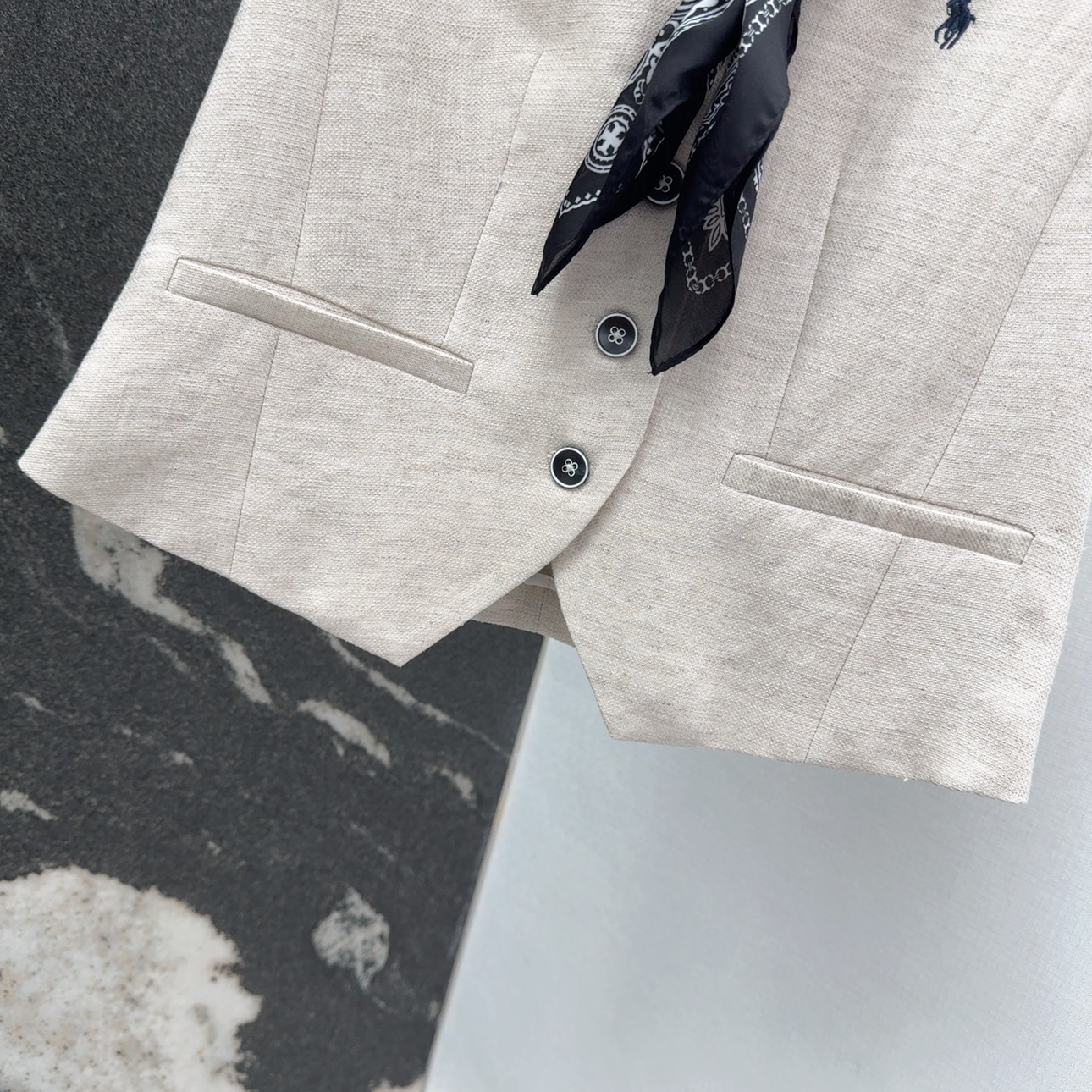 “New Classic Embroidery Logo Cape Suit: RL 25SS First-Class Female Suit” - 图片 5