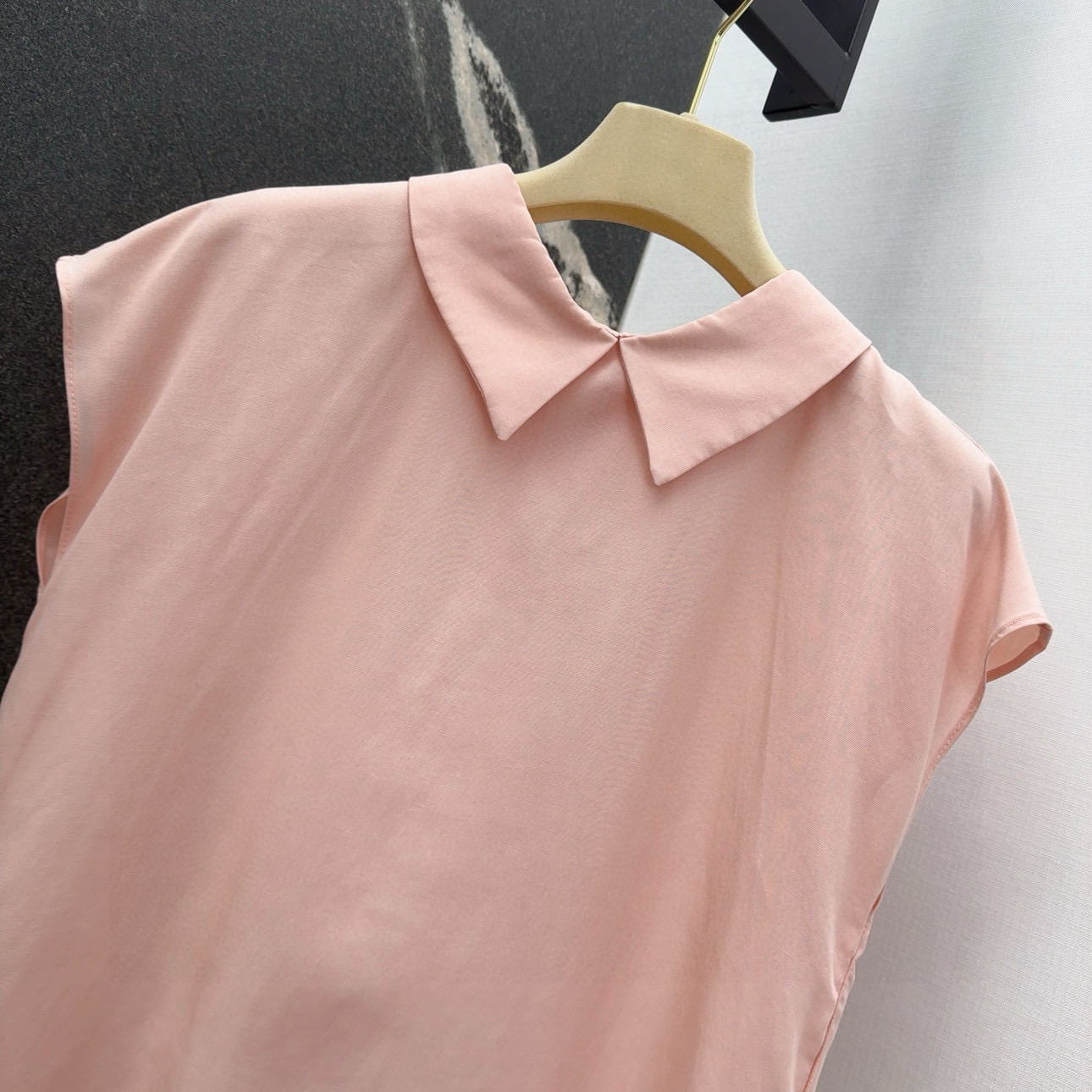High-Intelligence Lady Suit with Doll-Collar Design Shirt and Cosmopolitan Elegance - 图片 3