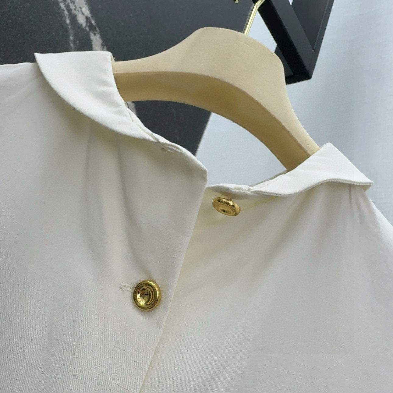 High-Intelligence Lady Dress: Elegant, Fascist Vibe with Cosmopolitan Design - 图片 9