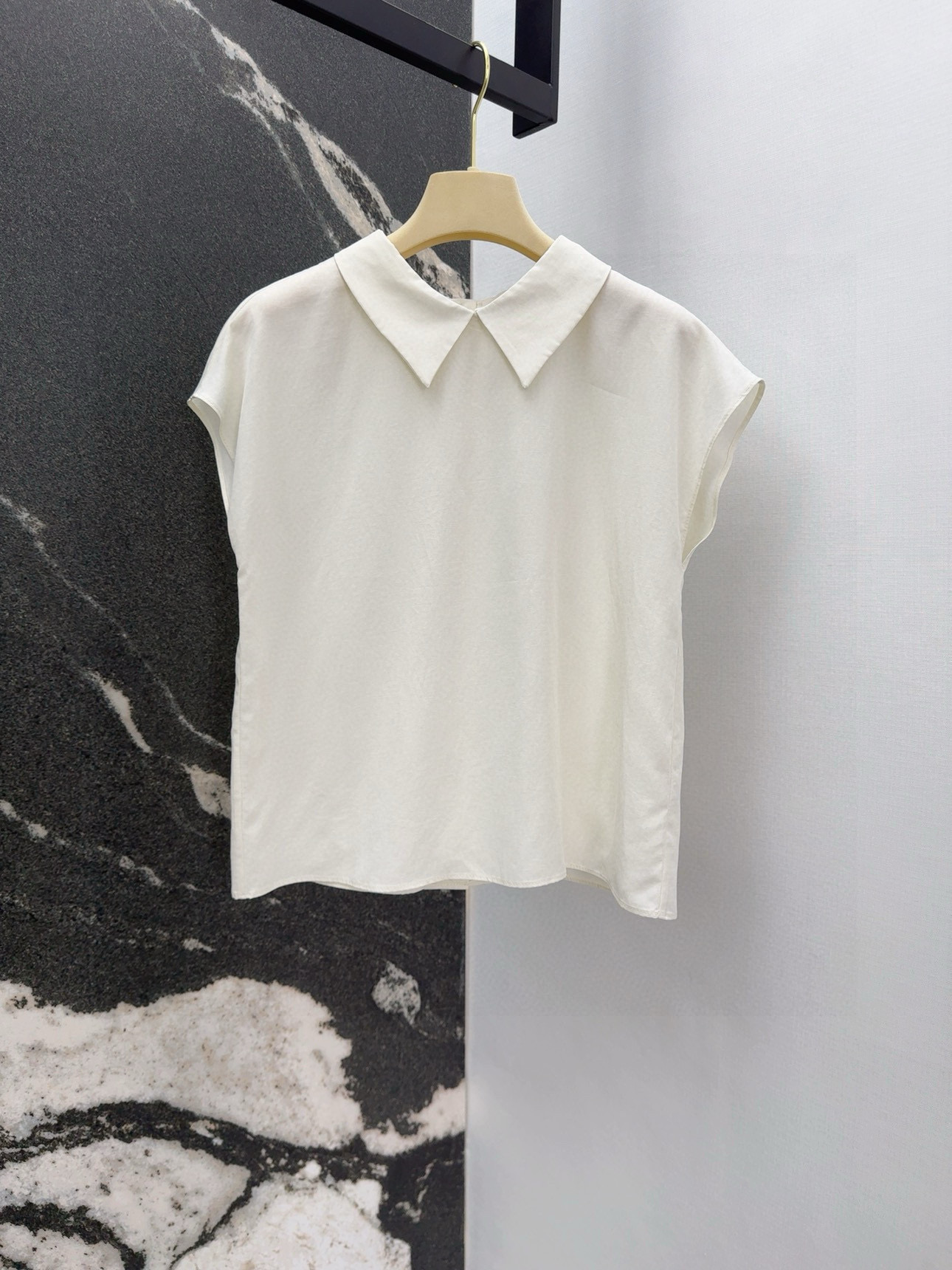 High-Intelligence Lady Dress: Elegant, Fascist Vibe with Cosmopolitan Design - 图片 2