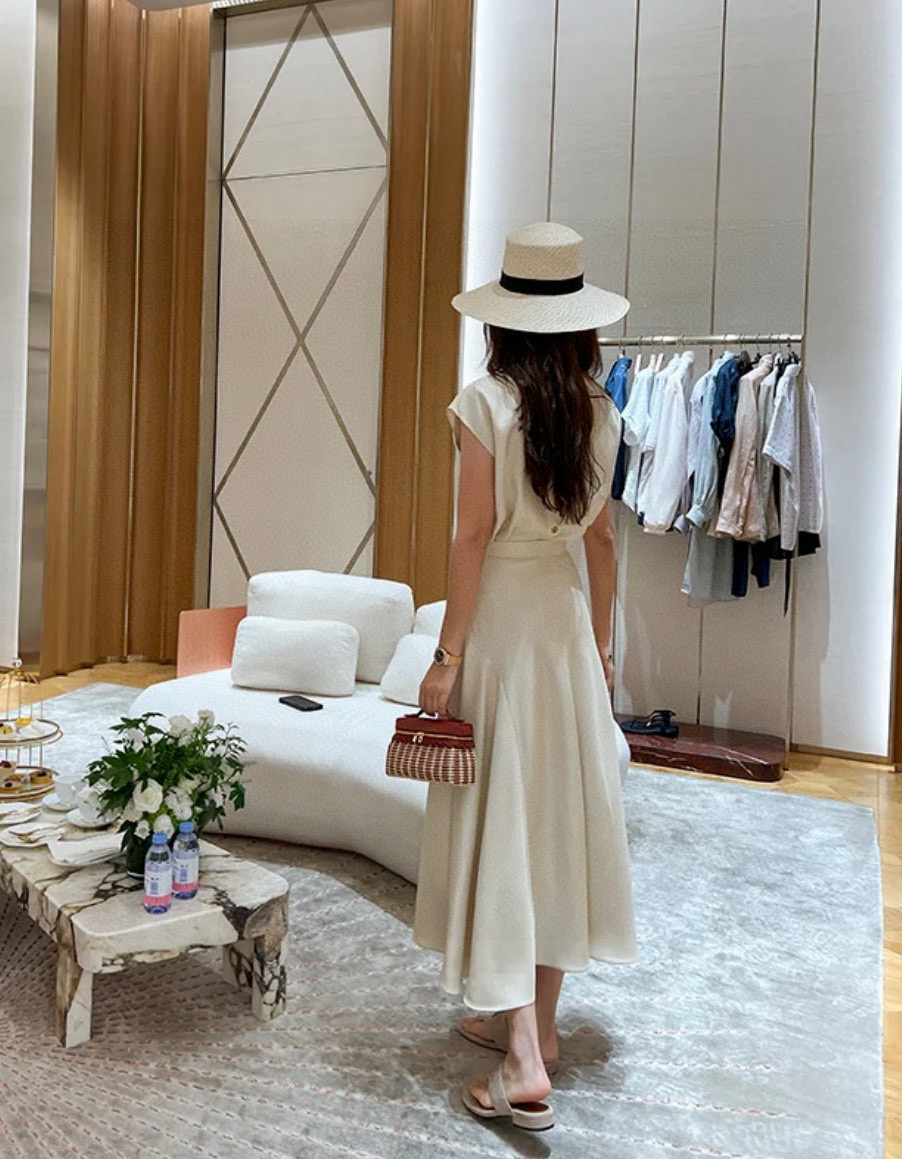 The high-moderation goddess wears a suit - 图片 5