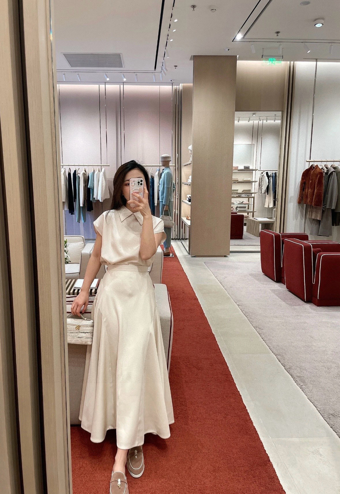 The high-moderation goddess wears a suit - 图片 1