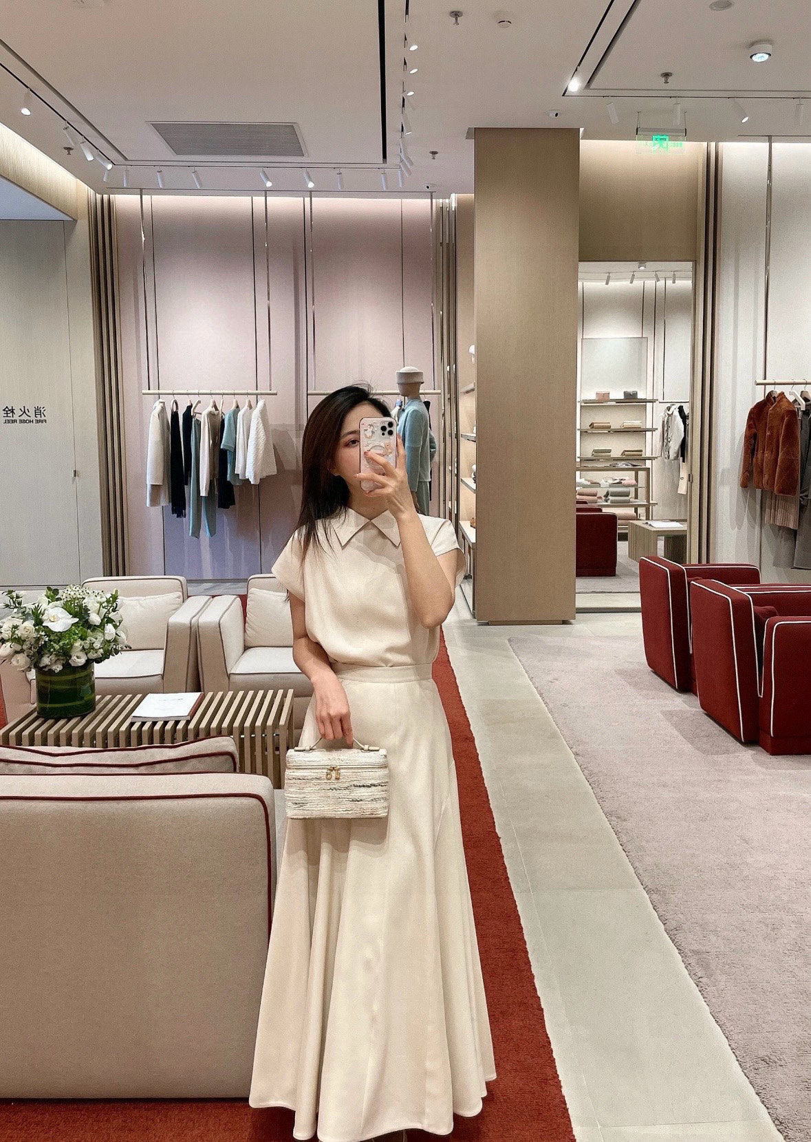 The high-moderation goddess wears a suit - 图片 2