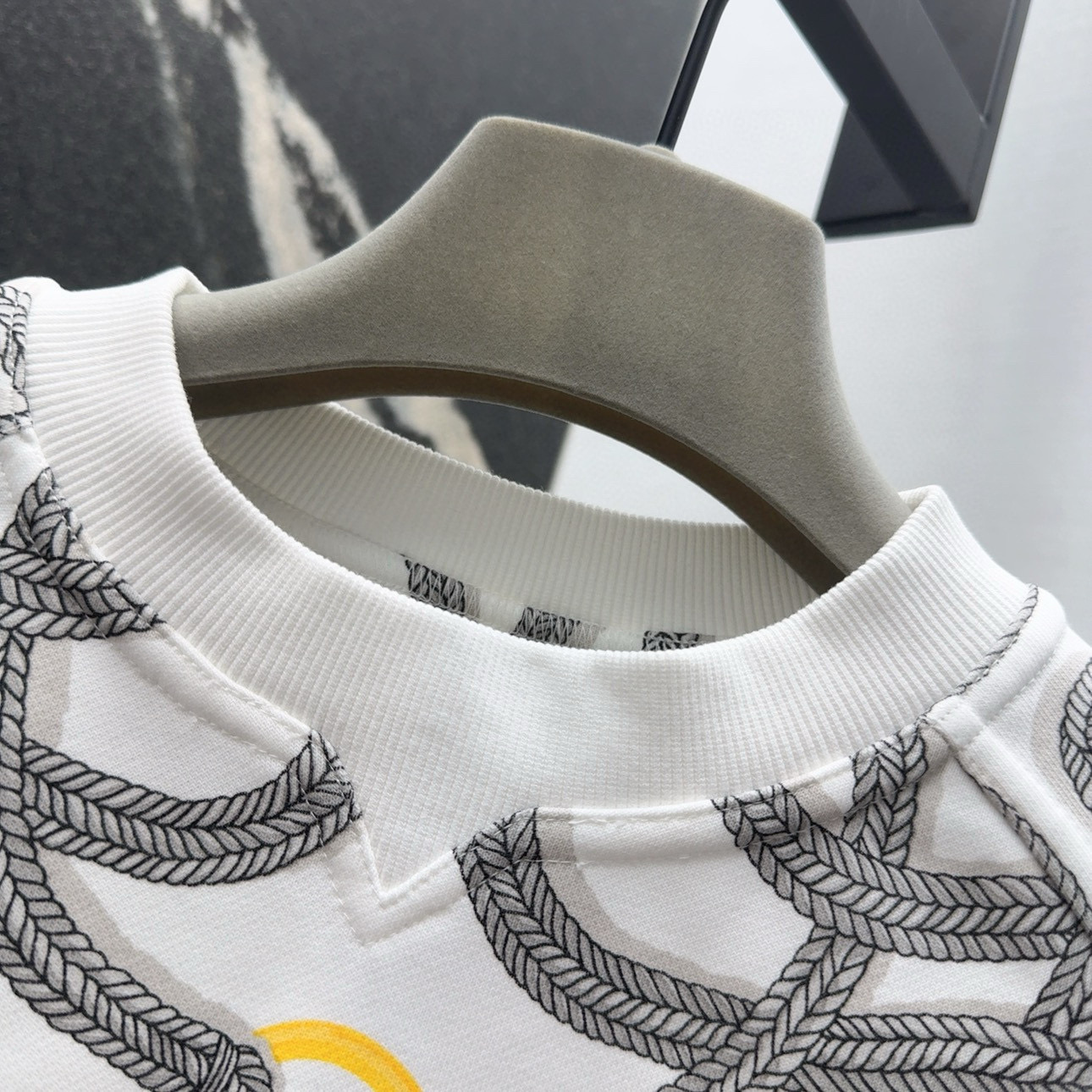 Spring/Summer 25SS Women’s Clothing Package: Original Twist Print Recreational Suits - 图片 4