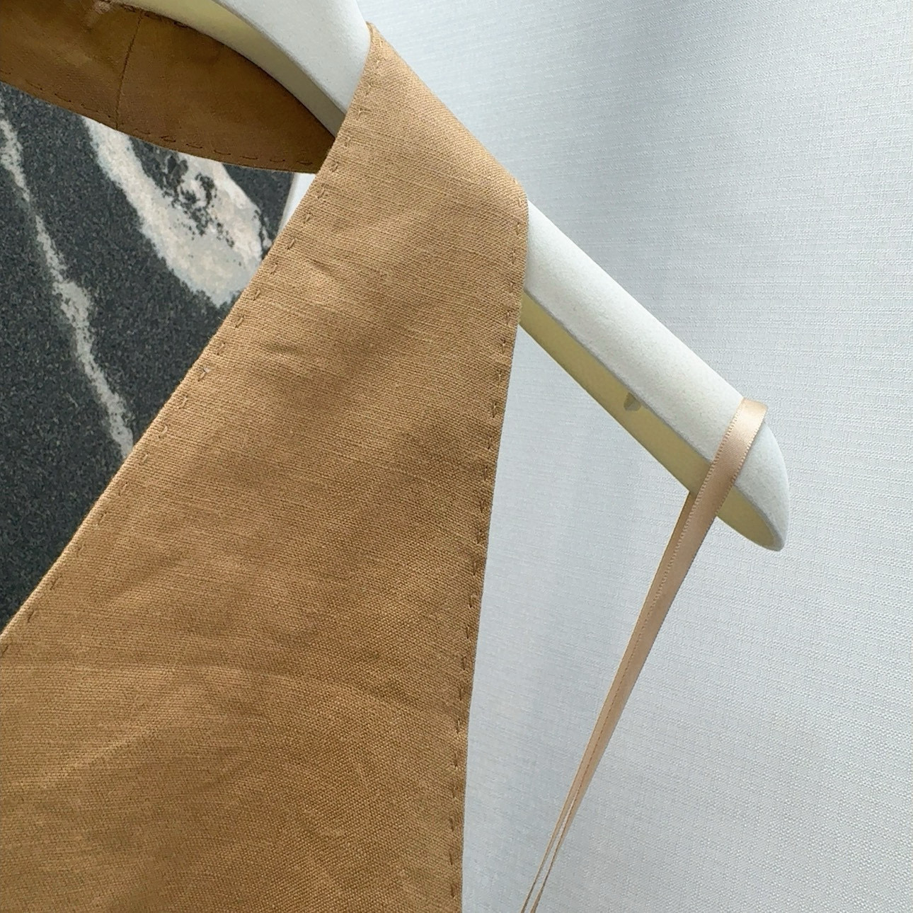 “Spring-Summer One-Size Female Suit: Resurgent and Old-Fashioned Mah-Chamac Design” - 图片 4