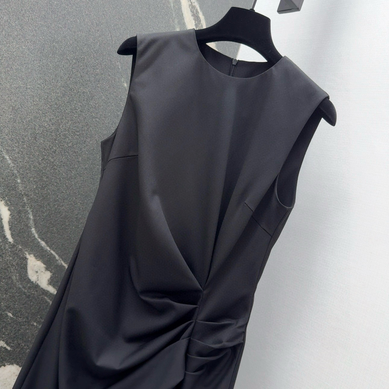 Irregular Wrinkled Vest-less Dress: P624 One-Size-Fits-All, Spring-Summer Collection - 图片 2