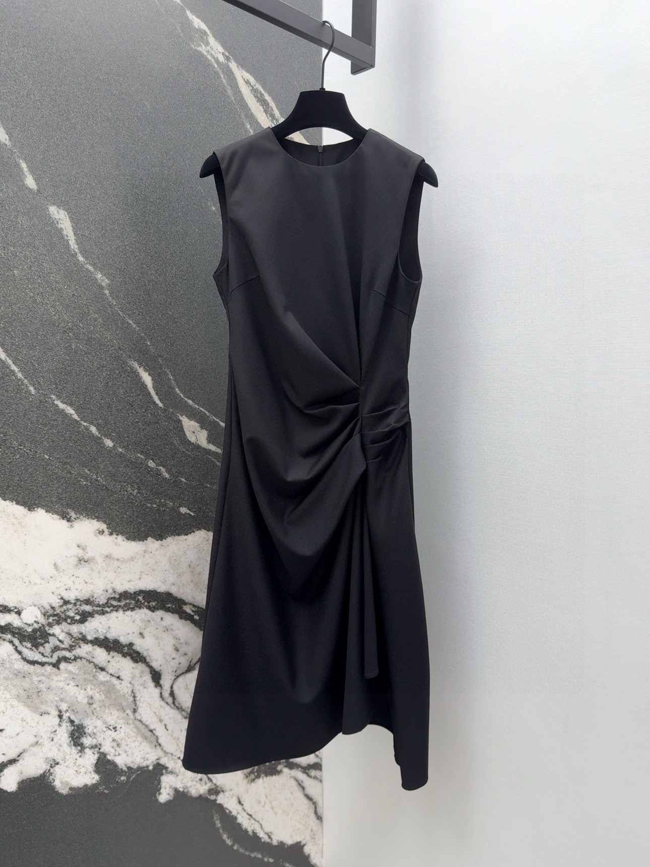 Irregular Wrinkled Vest-less Dress: P624 One-Size-Fits-All, Spring-Summer Collection