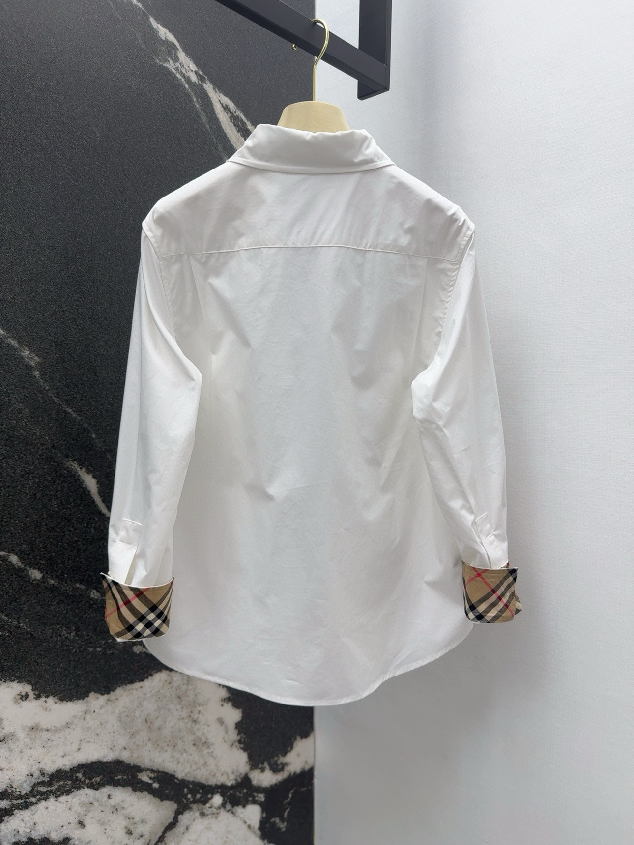 New Zeogue Spring-Summer Collection: Luxurious Silk Shirts in Classic Styles - 图片 9