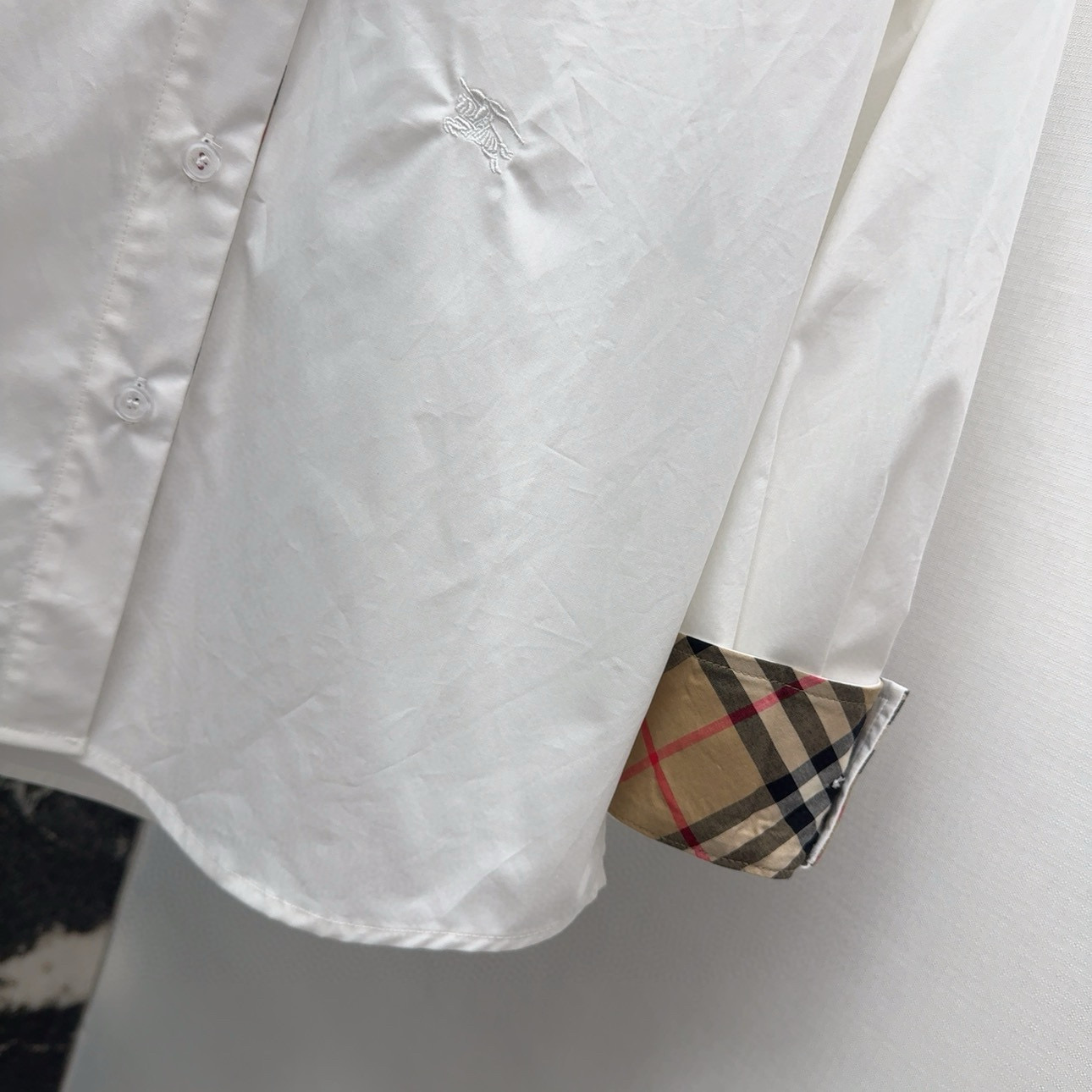 New Zeogue Spring-Summer Collection: Luxurious Silk Shirts in Classic Styles - 图片 6