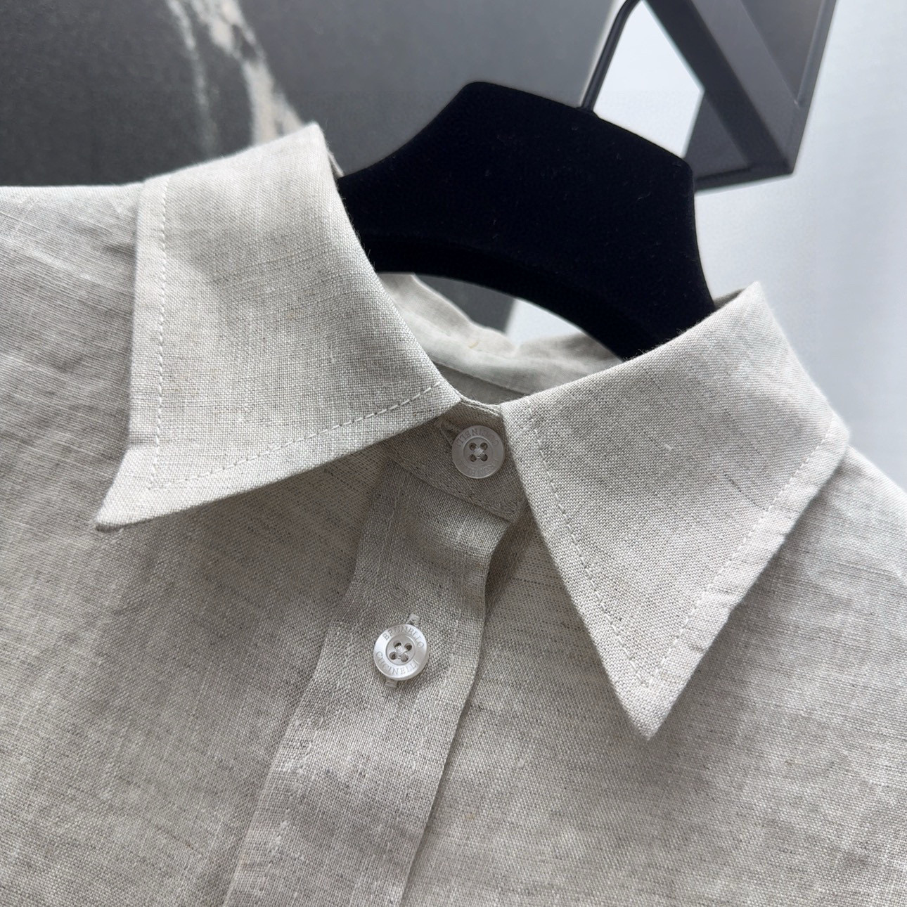 Luxurious One-Size-Fits-All Female Suit with Elegant Design and High-Quality Fabric - 图片 4