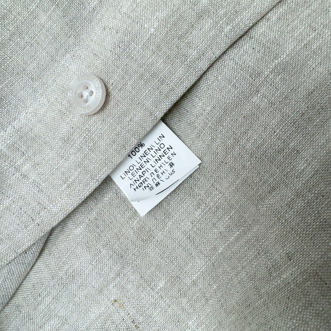 Luxurious One-Size-Fits-All Female Suit with Elegant Design and High-Quality Fabric - 图片 8