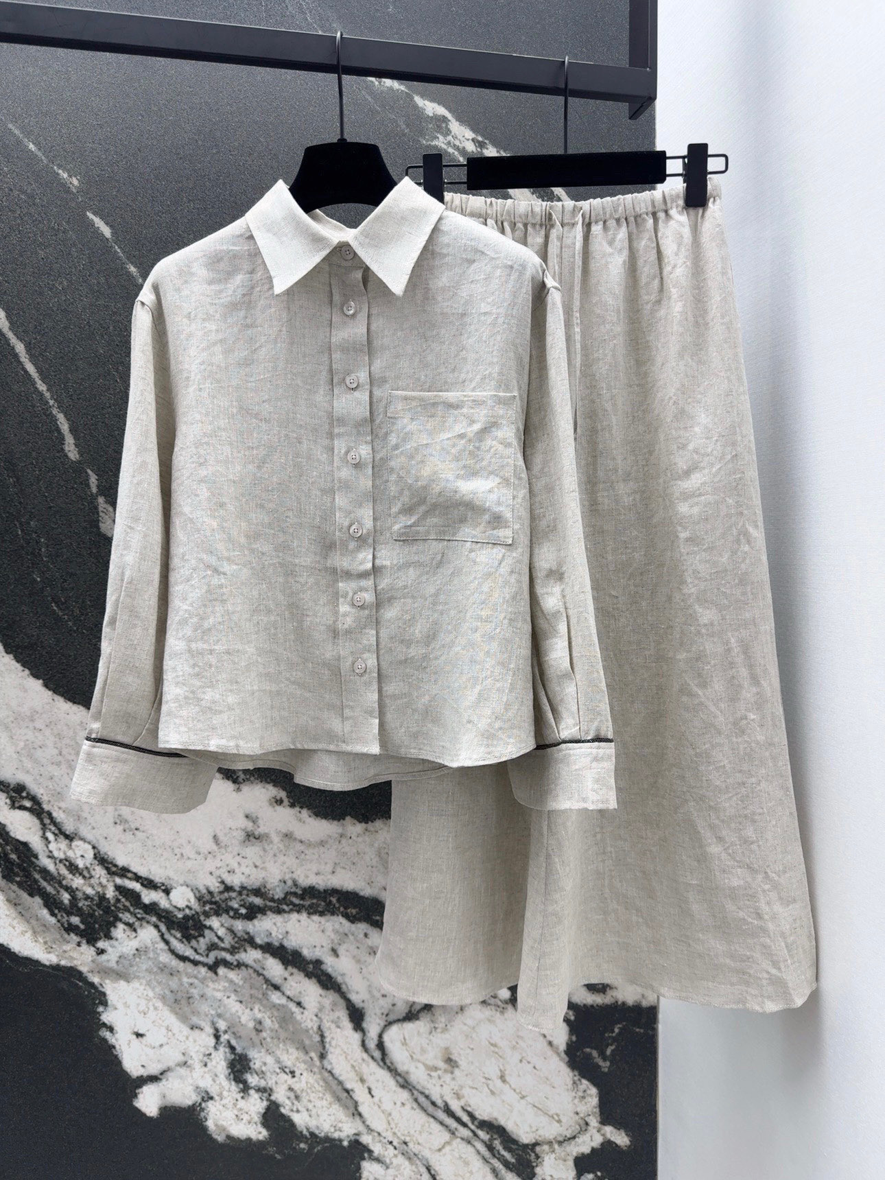 Luxurious One-Size-Fits-All Female Suit with Elegant Design and High-Quality Fabric