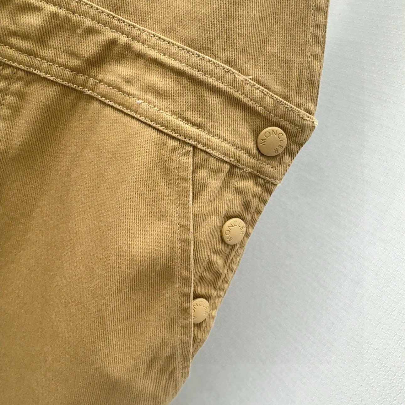 Stylish Heavy-Skinned Women’s Outfit: Spring-and-Summer Collection with Jeans and Hardware Details - 图片 7