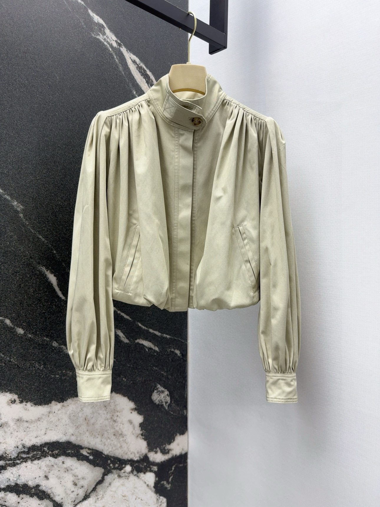 Stylish One-Size-Fits-All Dress with Chic Collar Cages and SML Coats Recommendation - 图片 1