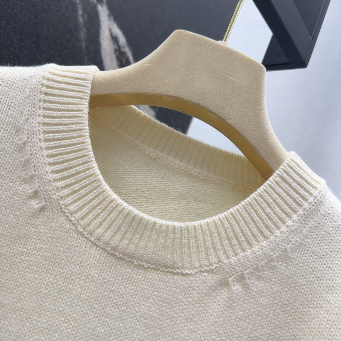 “Classic and Durable Feminine Outfits for Fall: P552 Bur 25SS Collection” - 图片 4