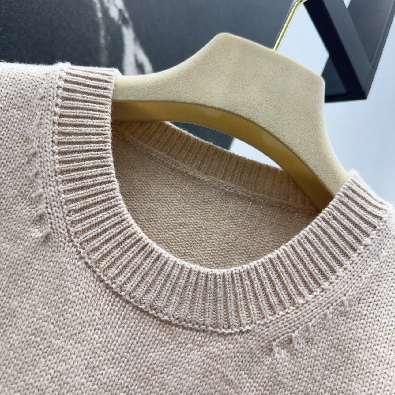 “Classic and Durable Feminine Outfits with Bur 25SS for Early Autumn” - 图片 4