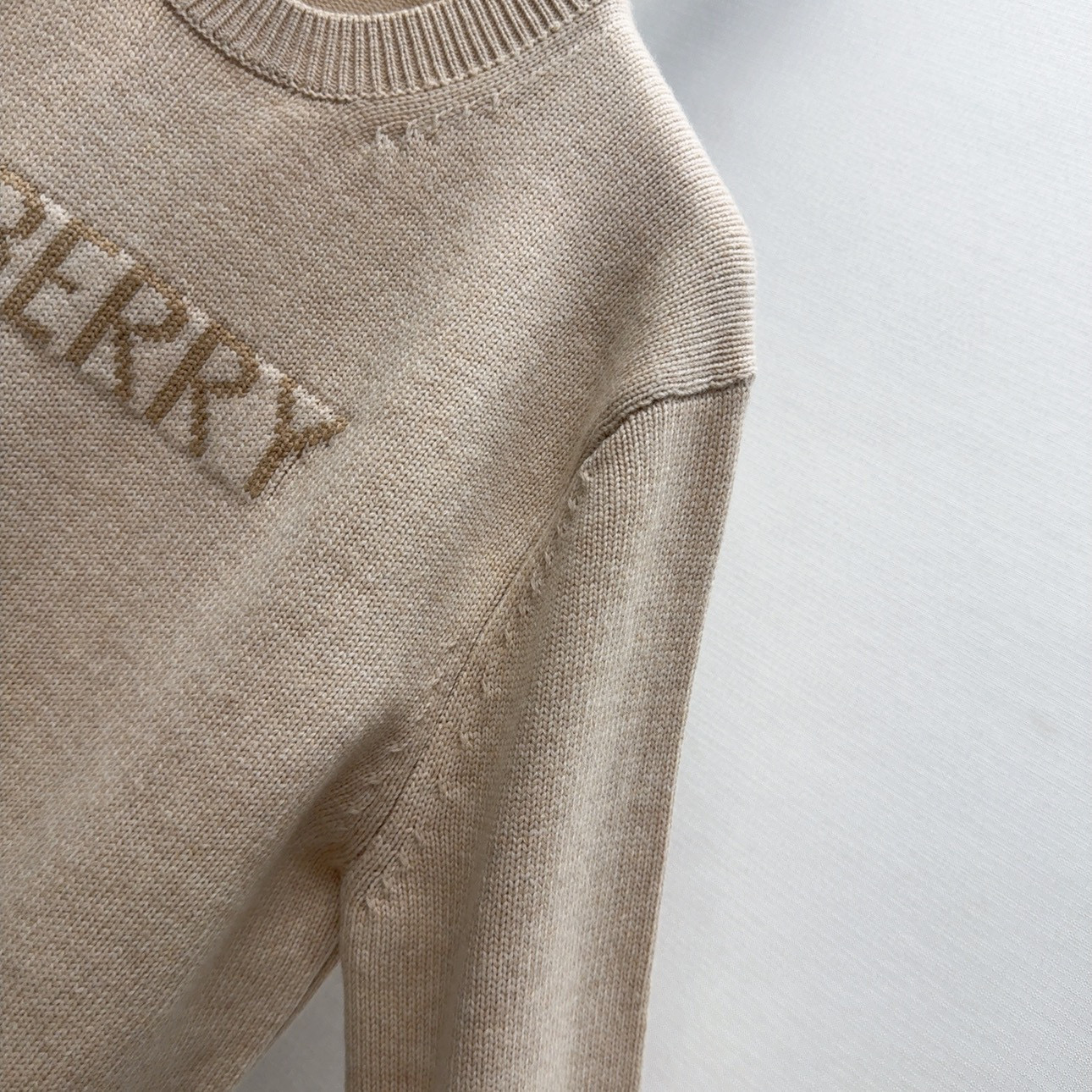 “Classic and Durable Feminine Outfits with Bur 25SS for Early Autumn” - 图片 6