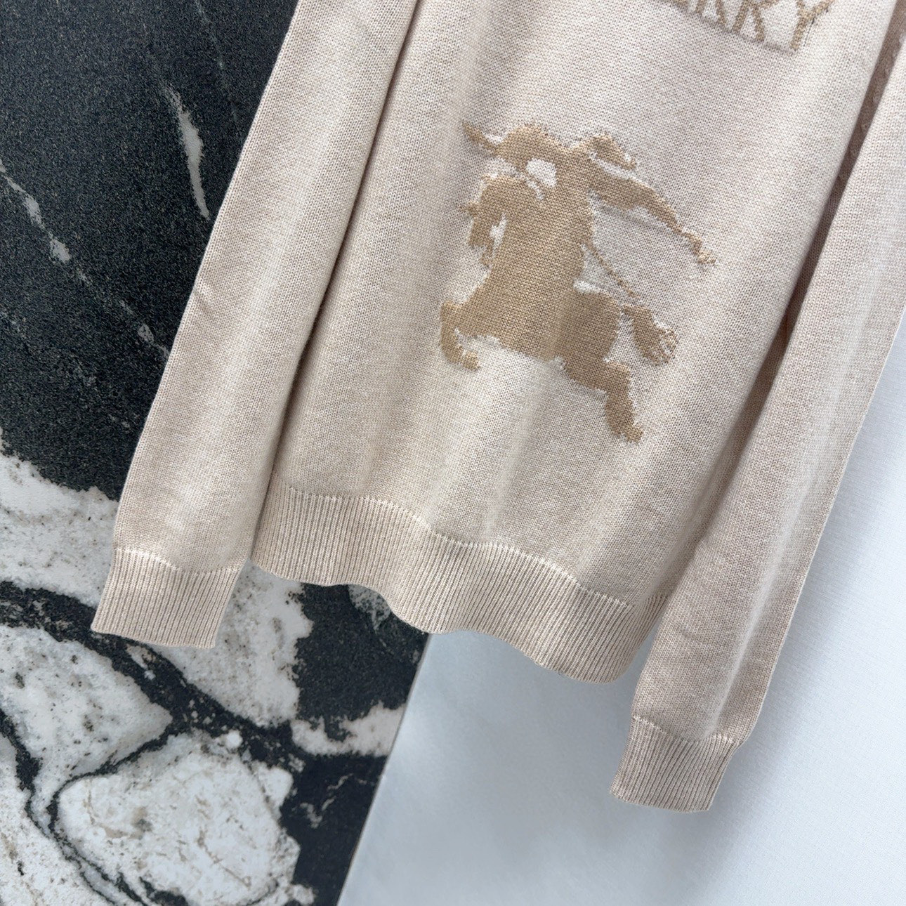 “Classic and Durable Feminine Outfits with Bur 25SS for Early Autumn” - 图片 7