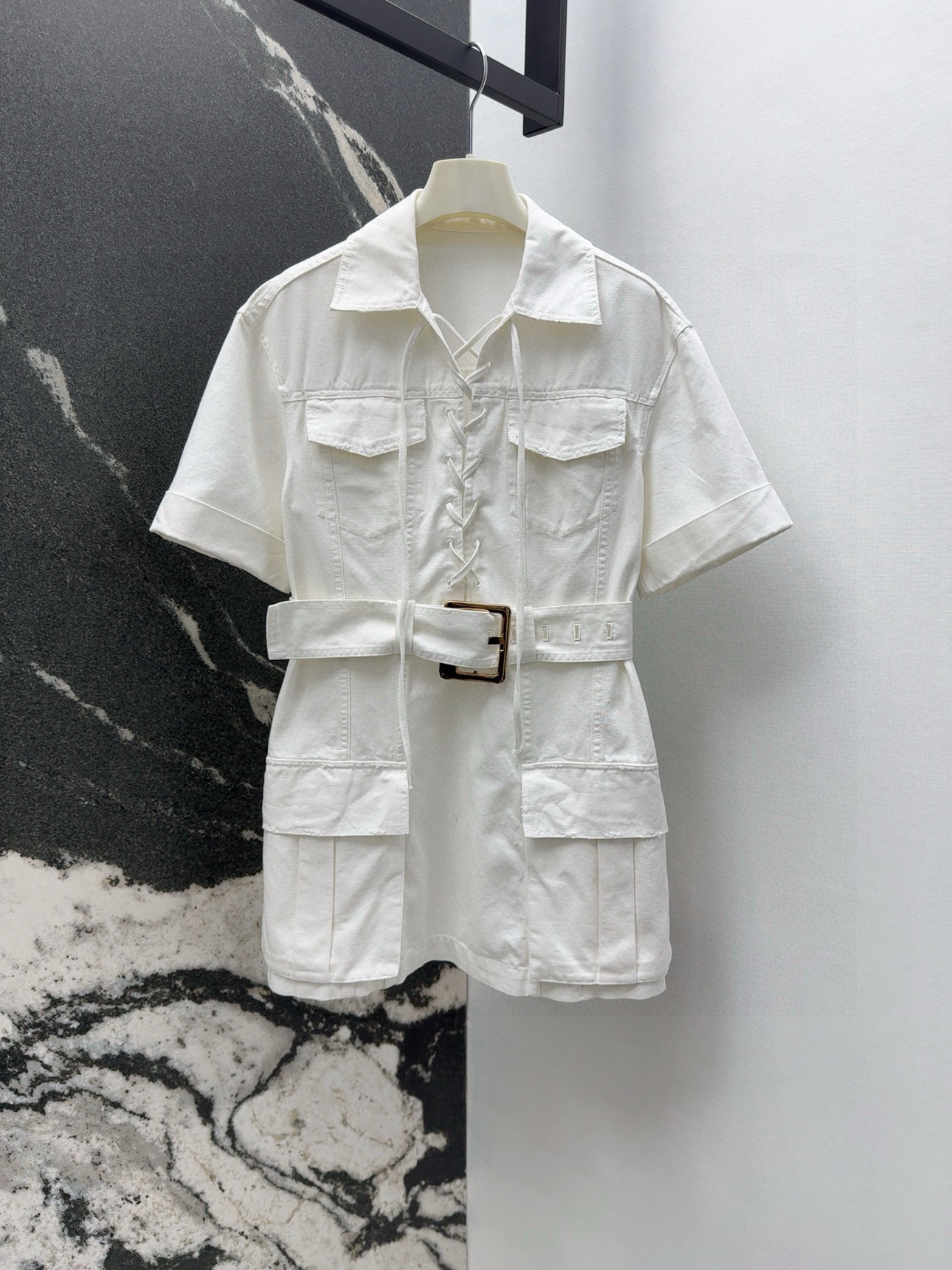 Spring and Summer Female Clothes Collection with BAL 25SS Design Elements - 图片 1